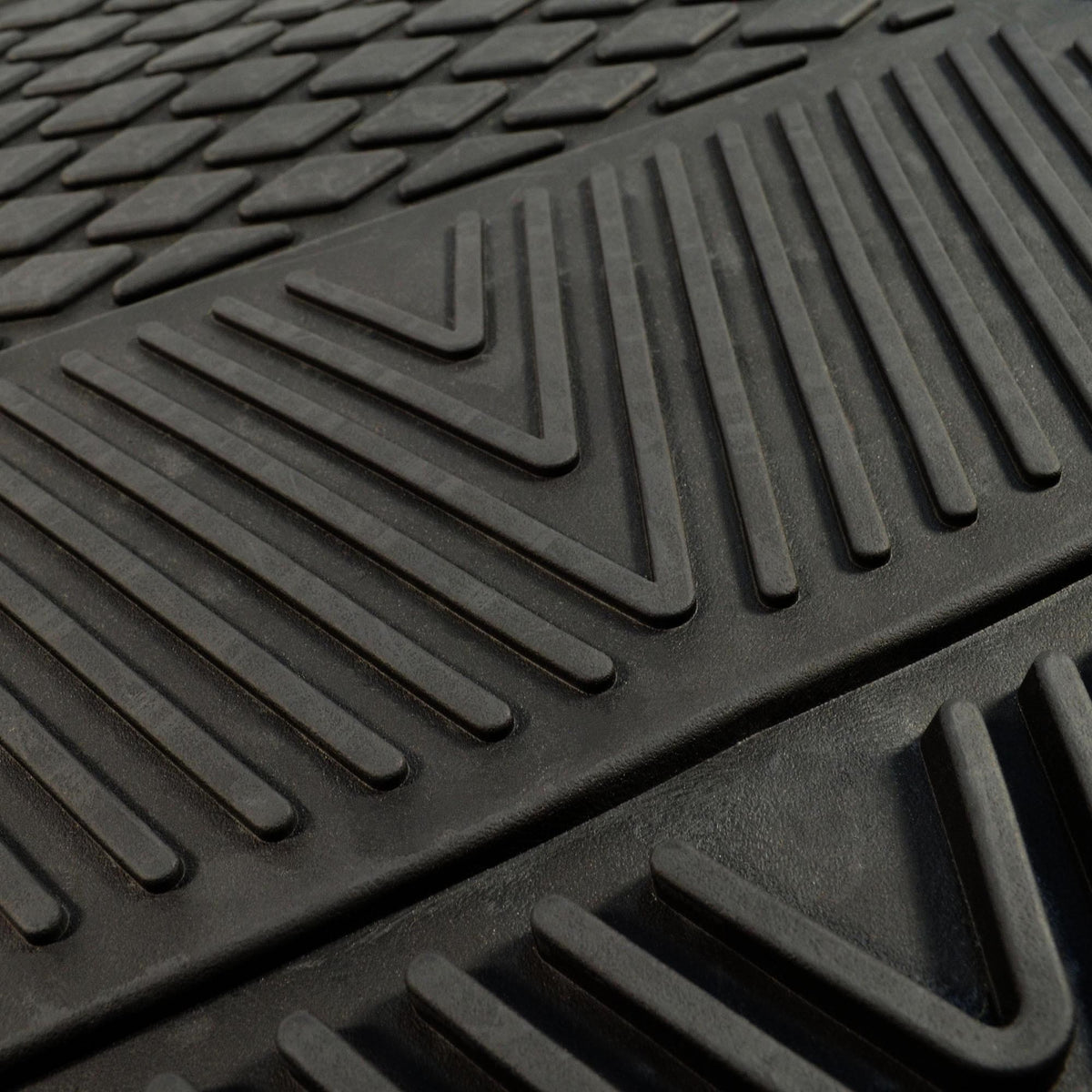 Dayton 2-Pc Vinyl Car Mats 17X27