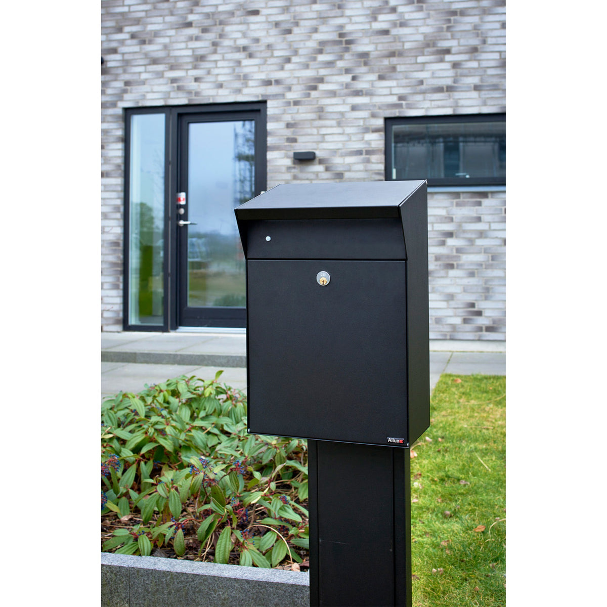 Allux Series Bjorn Wall Mounted Parcel Box In Black