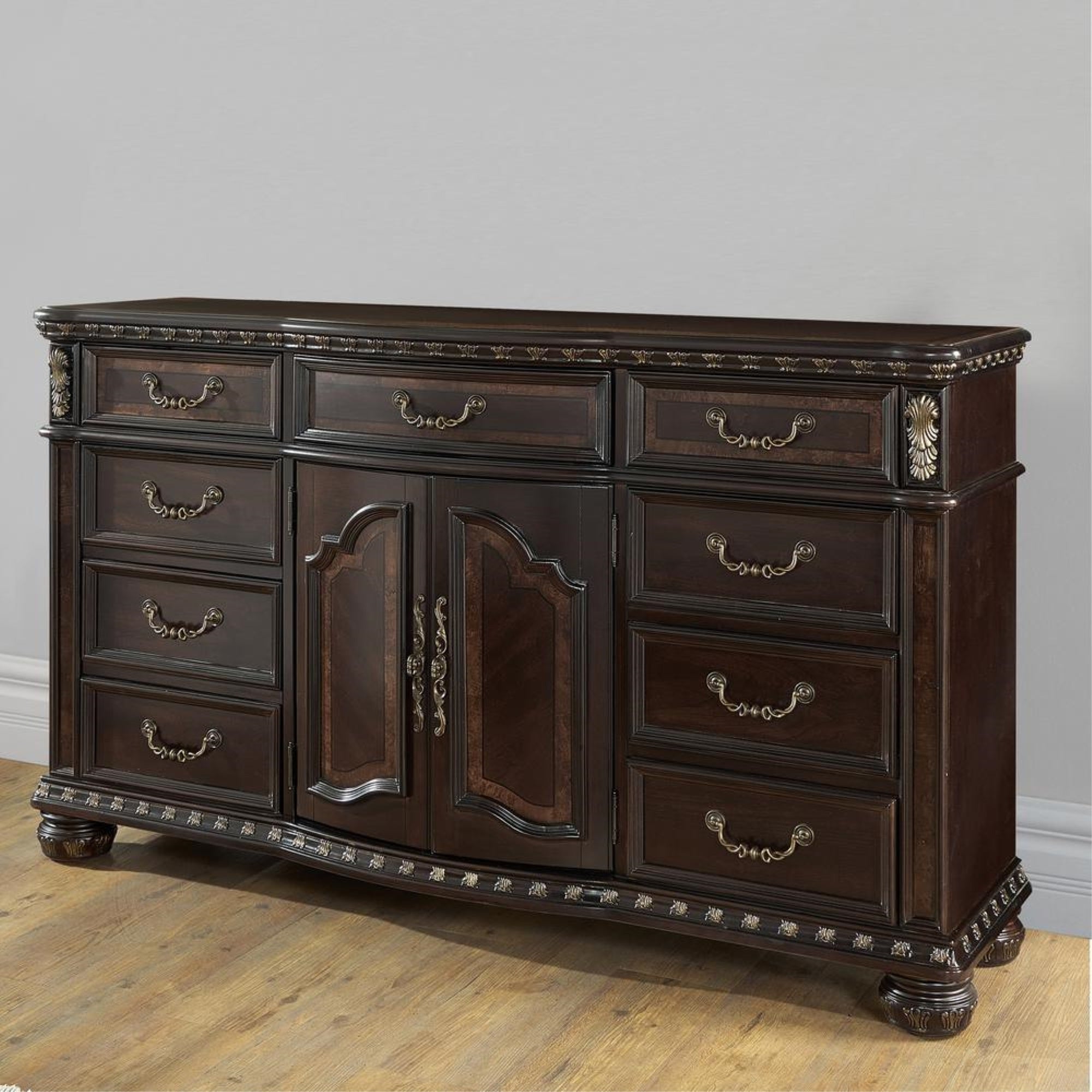 Monte Carlo 9-drawer Dresser