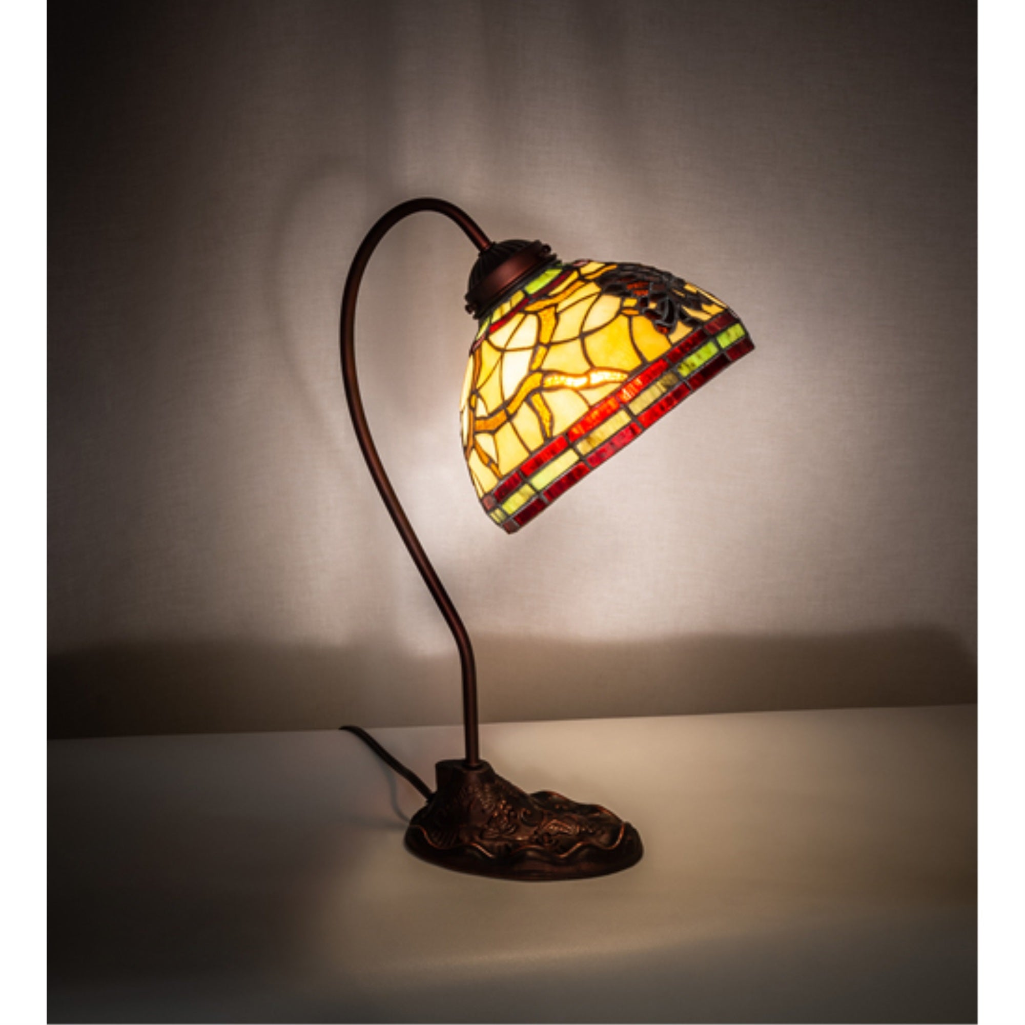 18' High Pinecone Desk Lamp