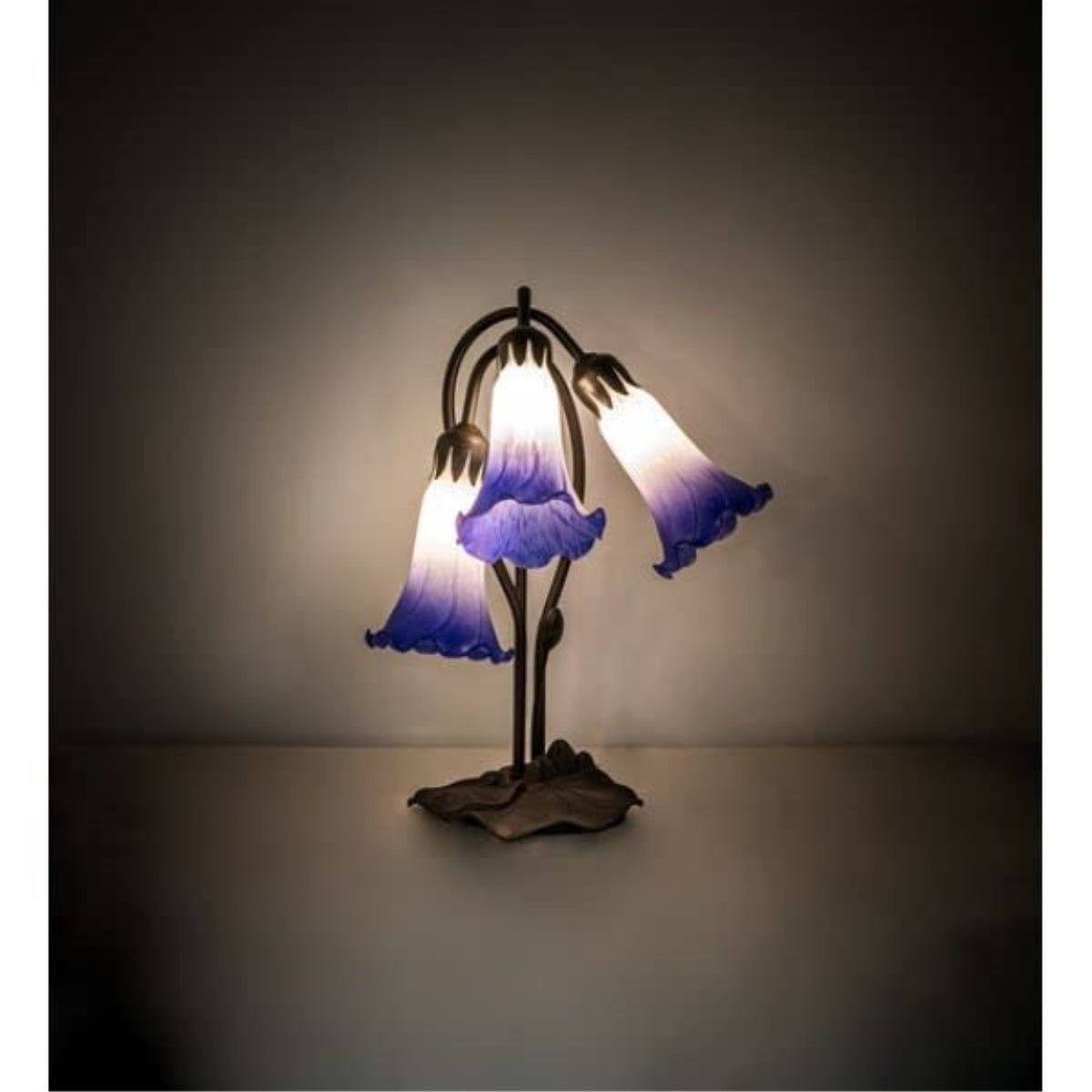 16' High Blue/White Pond Lily Tiffany Pond Lily 3 Light Accent Lamp