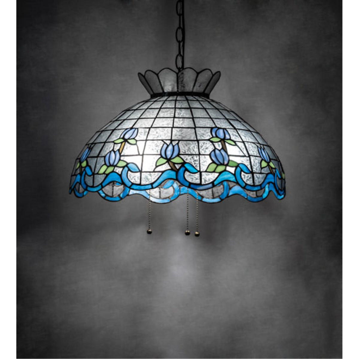 20' Wide Roseborder Pendant