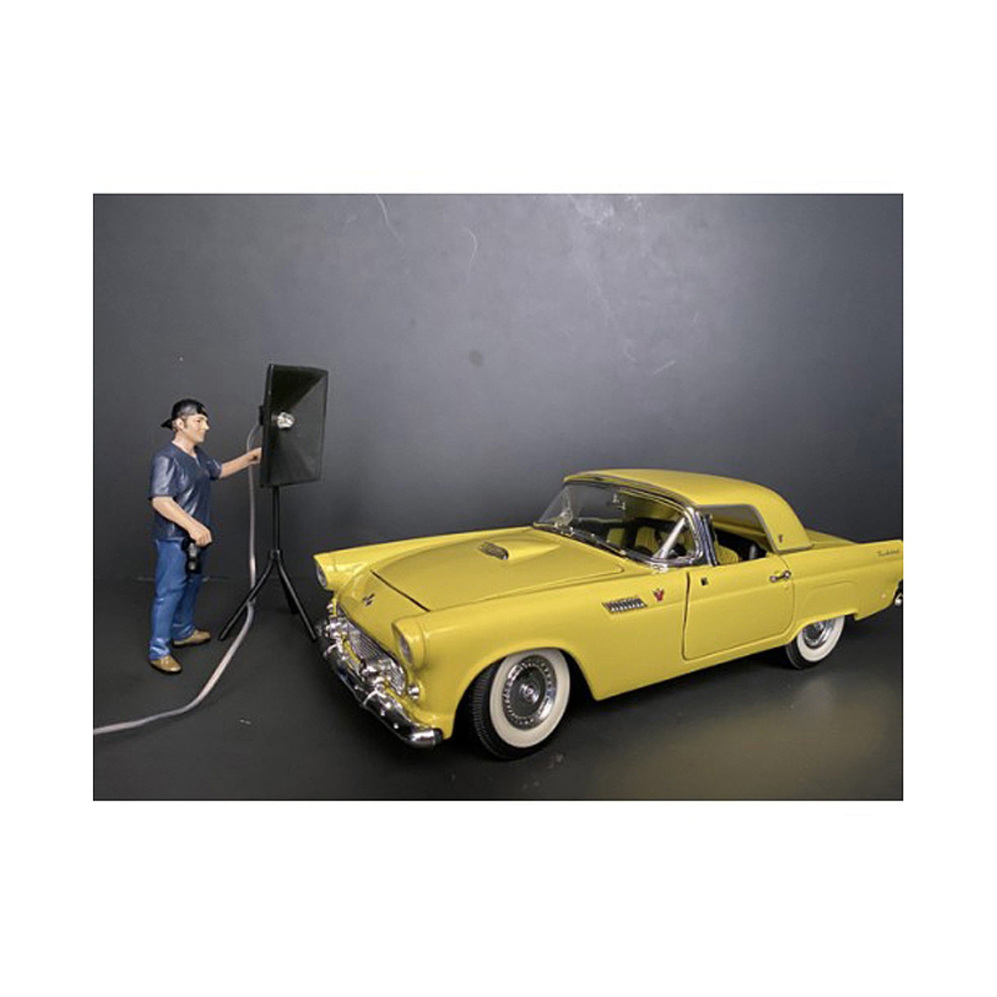 Weekend Car Show' Figurine V For 1/18 Scale Models By American Diorama