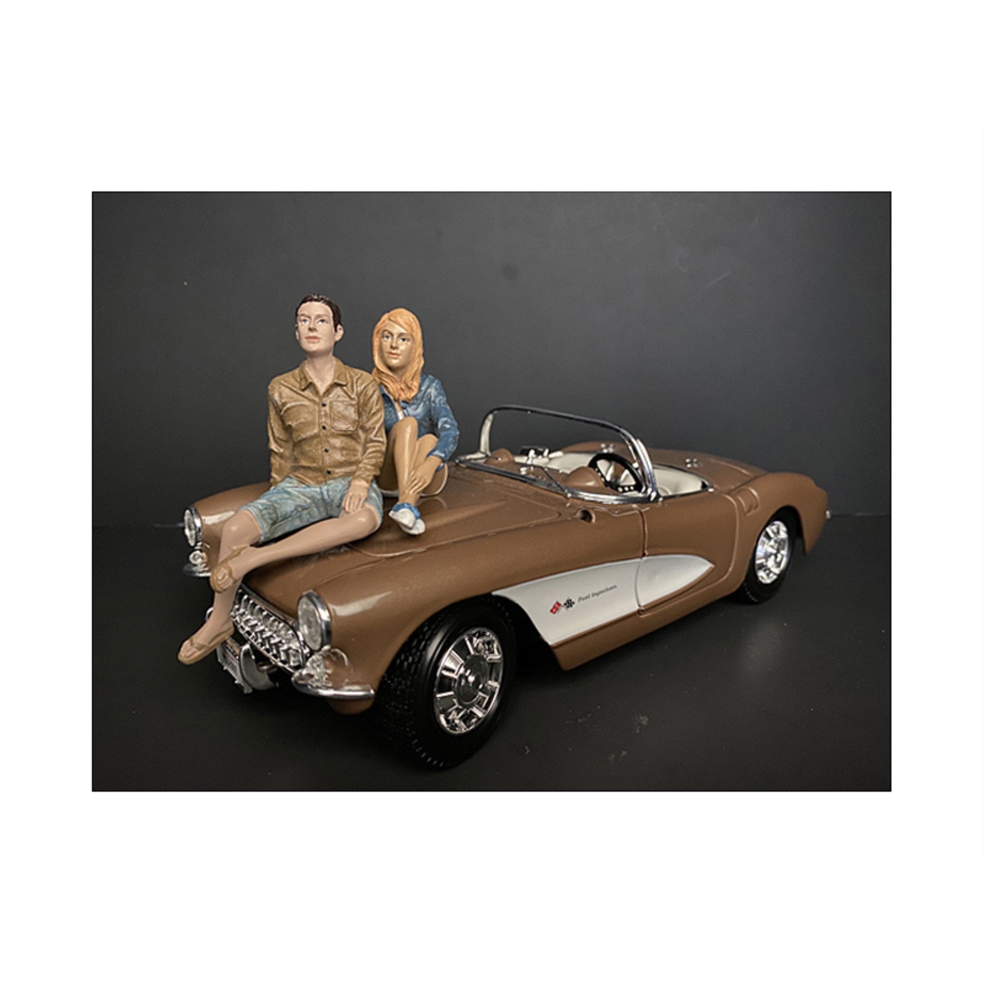 Seated Couple Release Iii, 2 Piece Figurine Set For 1/18 Scale Models By American Diorama