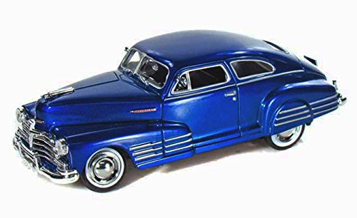 Motormax 1948 Chevy Aerosedan Fleetline Hard Top 1/24 Scale Diecast Model Car Model Blue