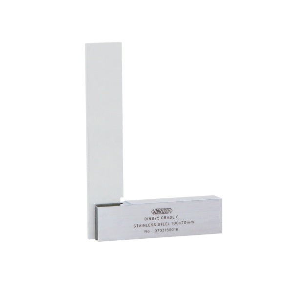 4792-100 90 Flat Edge Square With Wide Base, 3.9X2.8