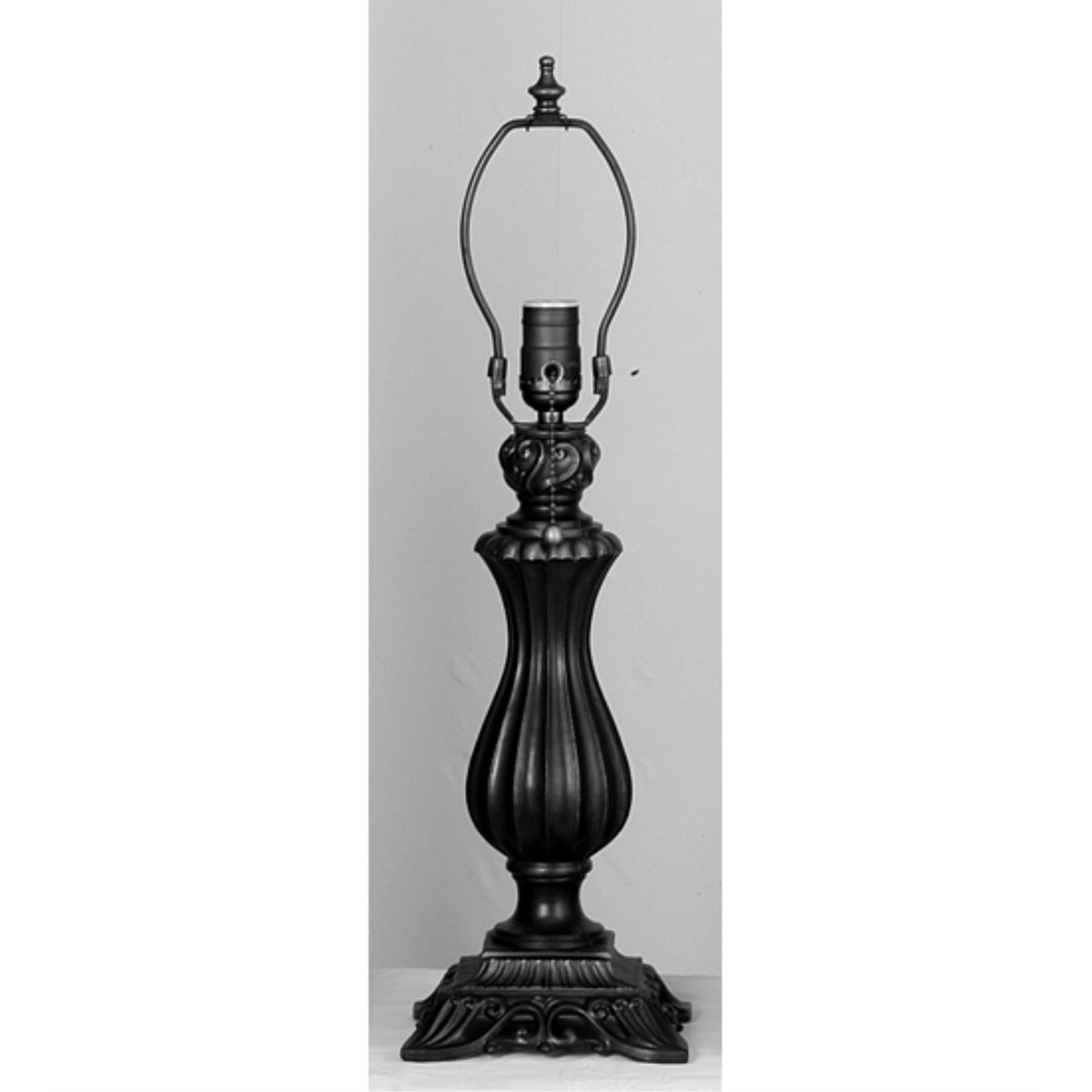 13.5' Neoclassical Vase Base