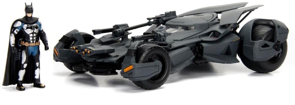 2017 Justice League Batmobile with diecast Batman Figure 1/24 Diecast Model Car by Jada