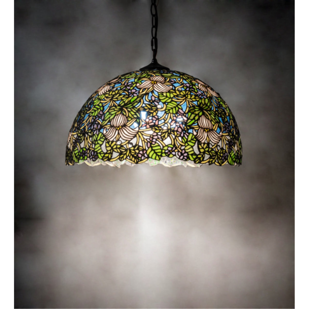 20' Wide Trillium & Violet Pendant