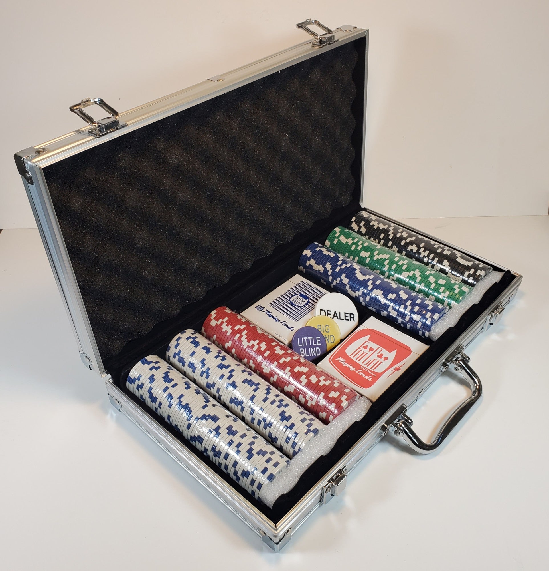 Fat Cat 300Ct Texas Hold'Em Poker Chip Set
