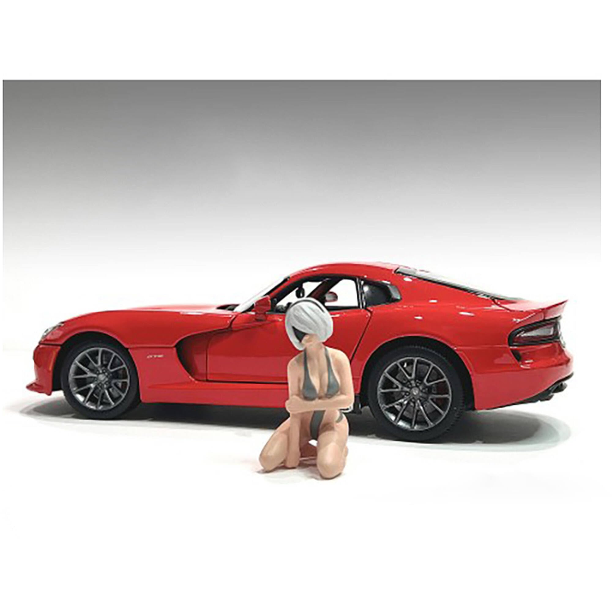 Cosplay Girls Figure 5 for 1/24 Scale Models by American Diorama