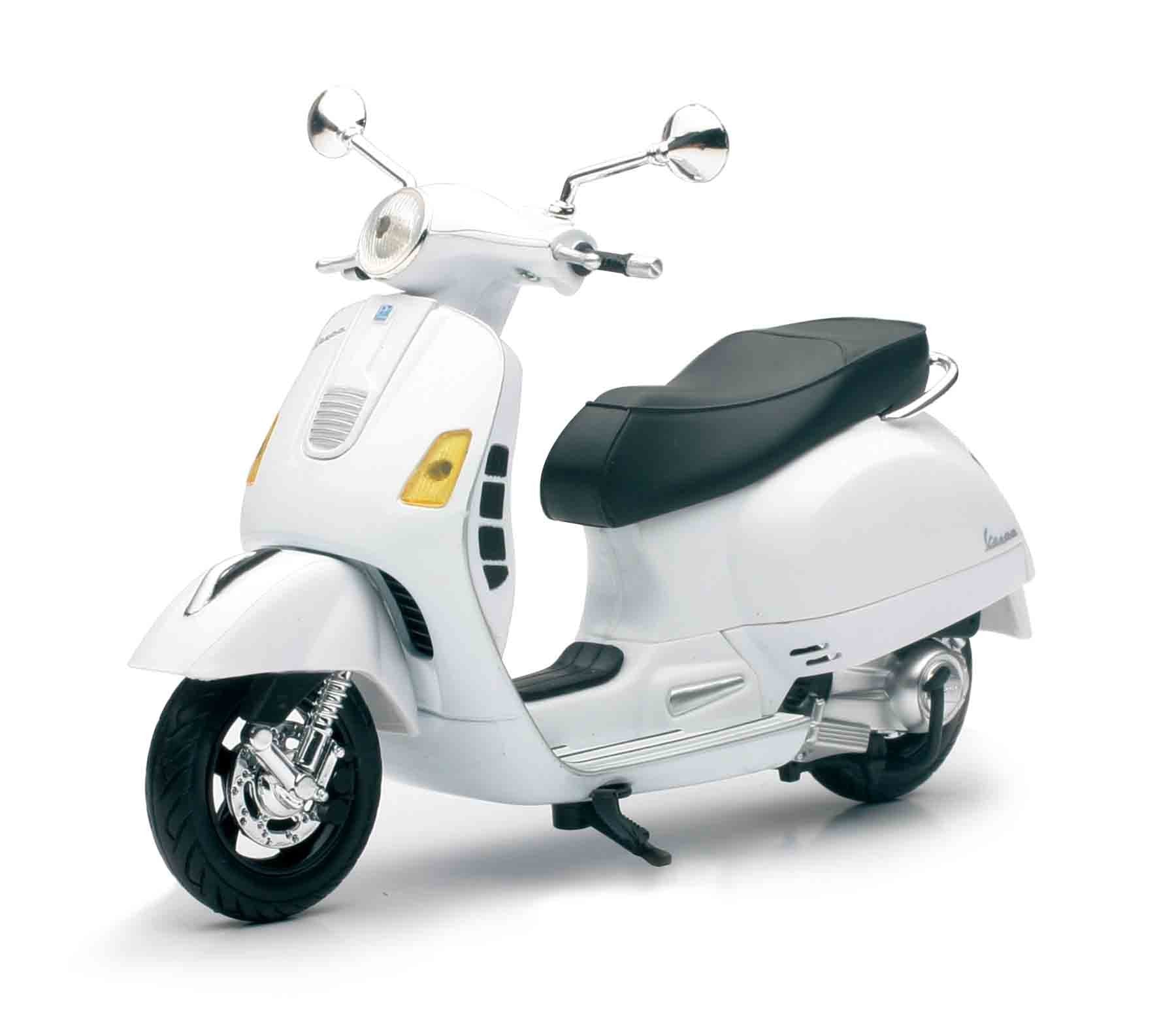 Vespa GTS 300 Super White Motorcycle 1/12 by New Ray