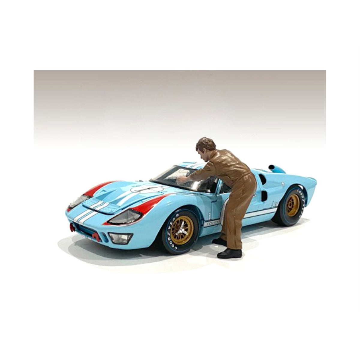 Race Day 1 Figurine V For 1/24 Scale Models By American Diorama