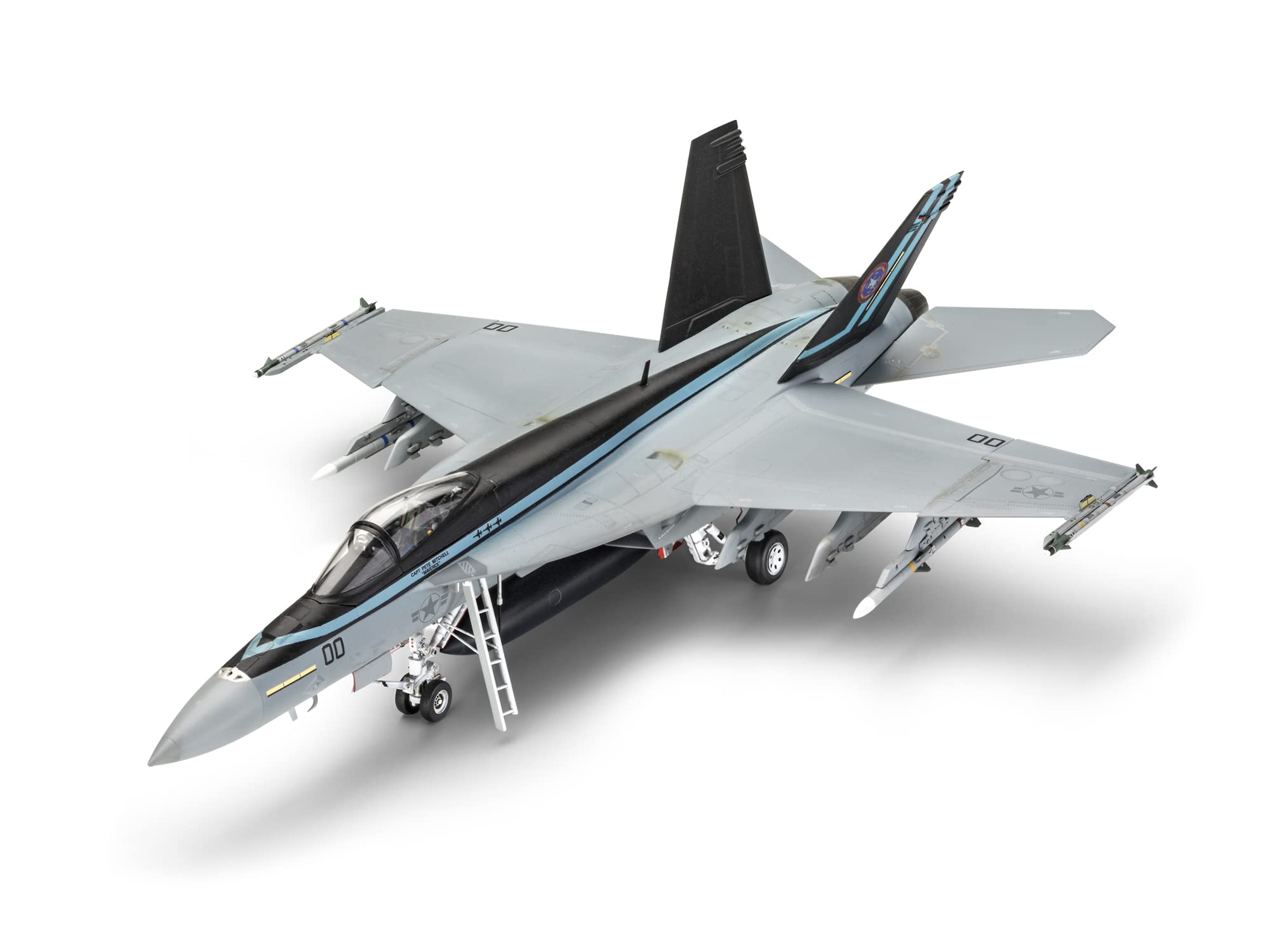 Level 5 Model Kit Mavericks F/A-18E Super Hornet Jet Top Gun: Maverick (2022) Movie 1/48 Scale Model by Revell