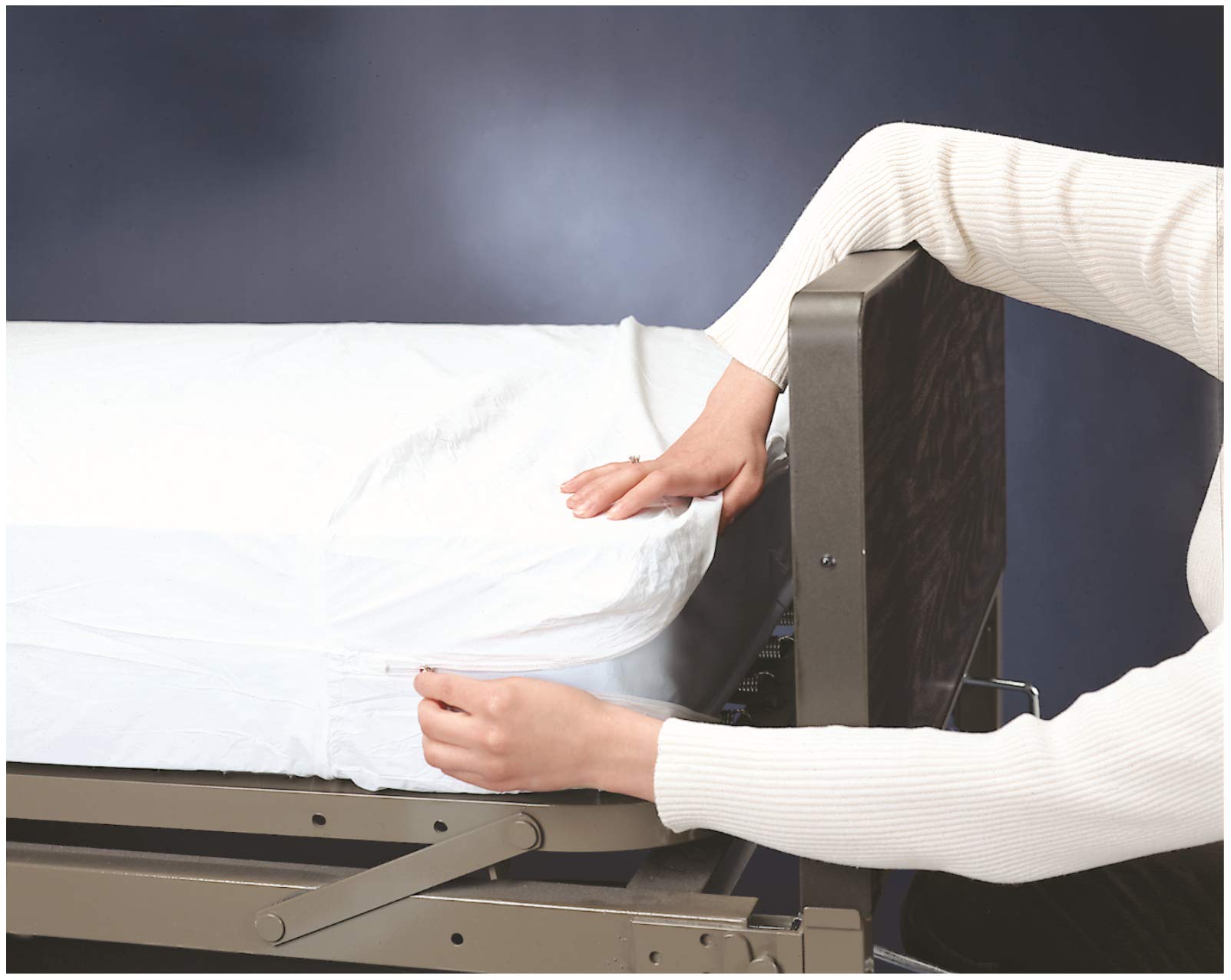 MATTRESS CVR 76X36X6 W/ZIP GRAFCO