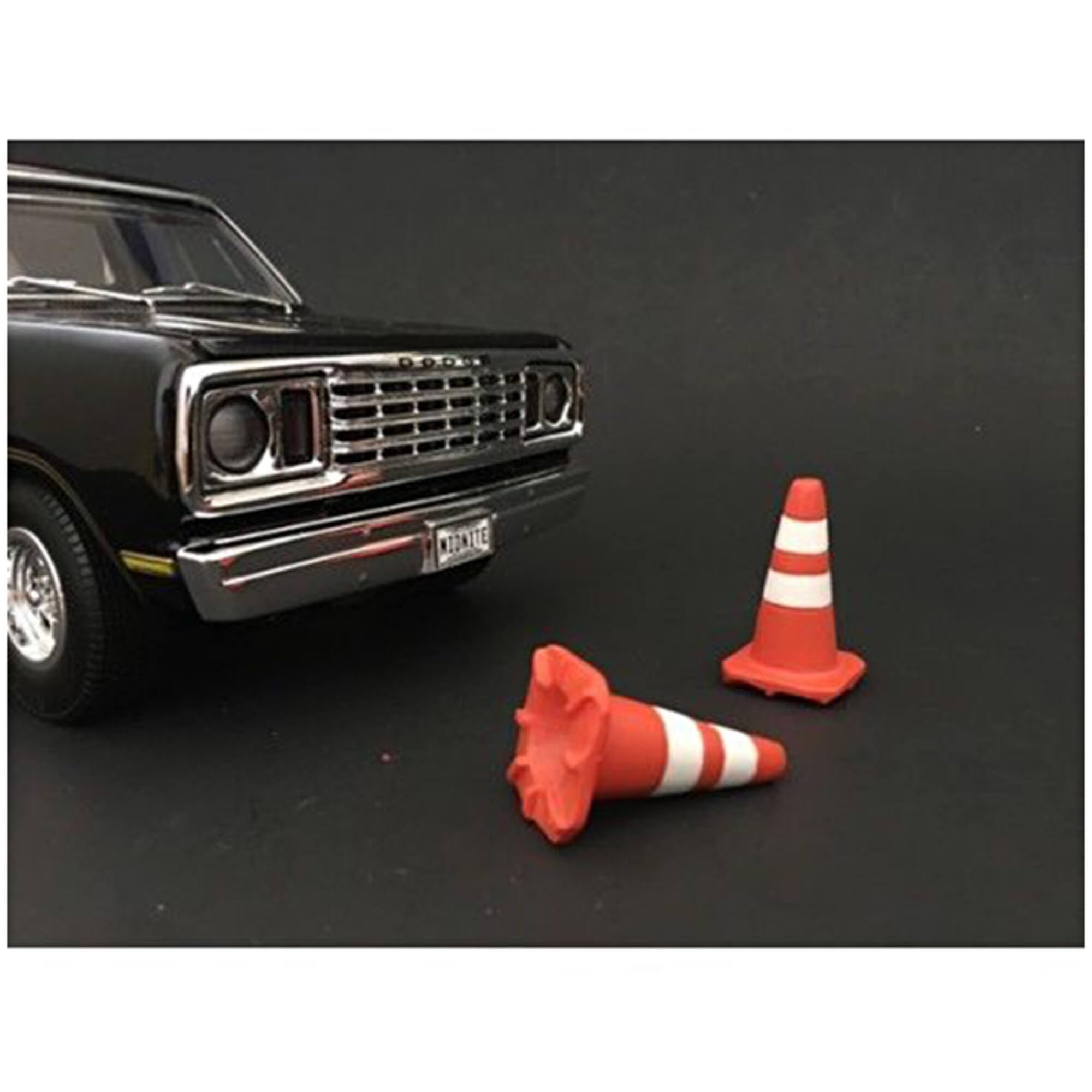 Traffic Cones Set of 4 Accessory For 1:24 Models by American Diorama