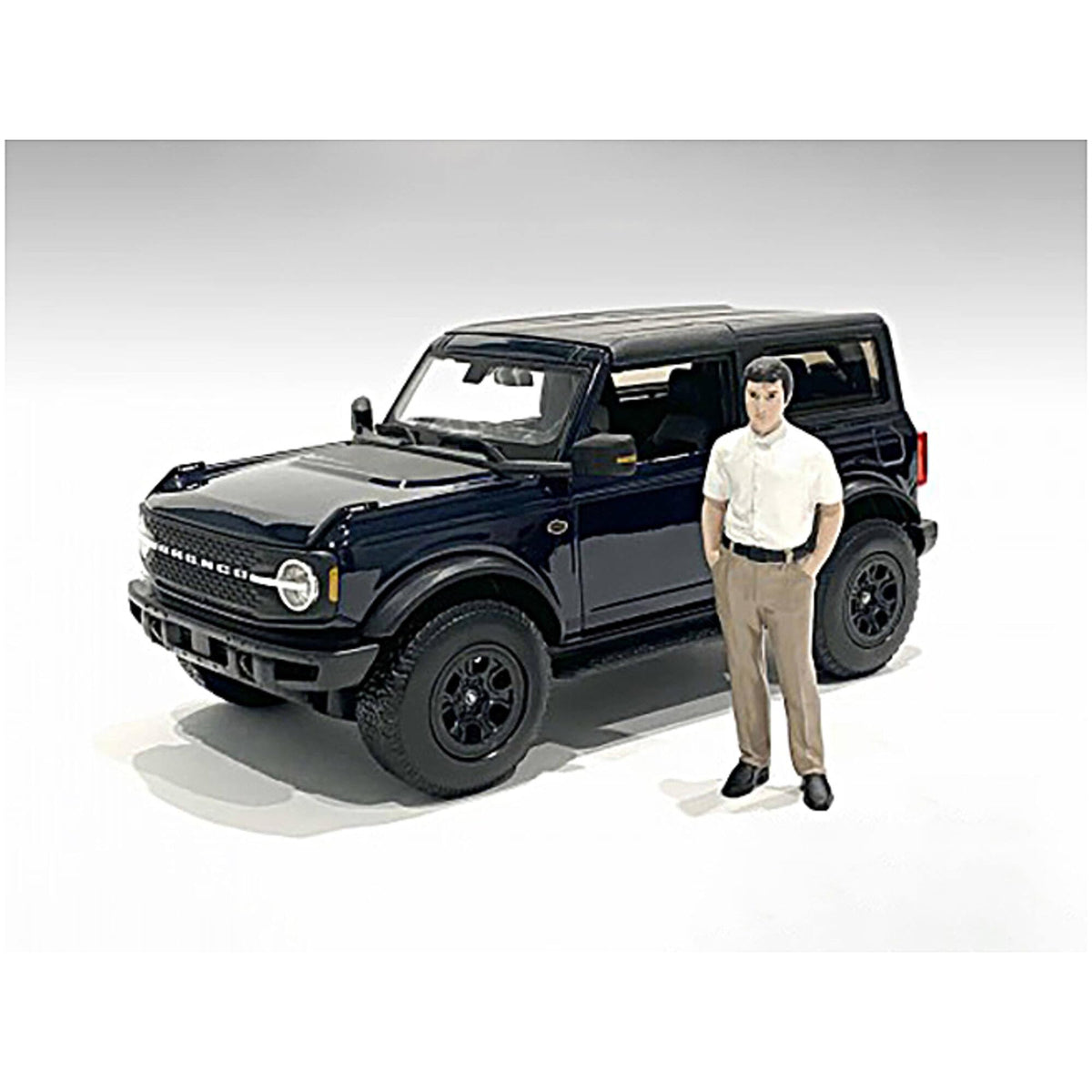 The Dealership Customer I Figurine For 1/24 Scale Models By American Diorama 76408