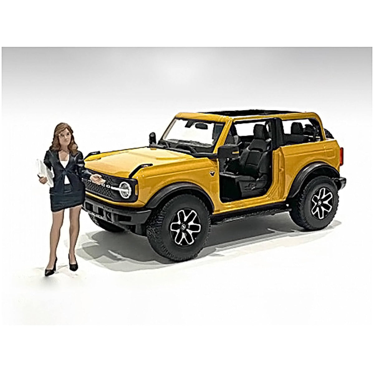The Dealership Female Salesperson Figurine For 1/24 Scale Models By American Diorama 76410