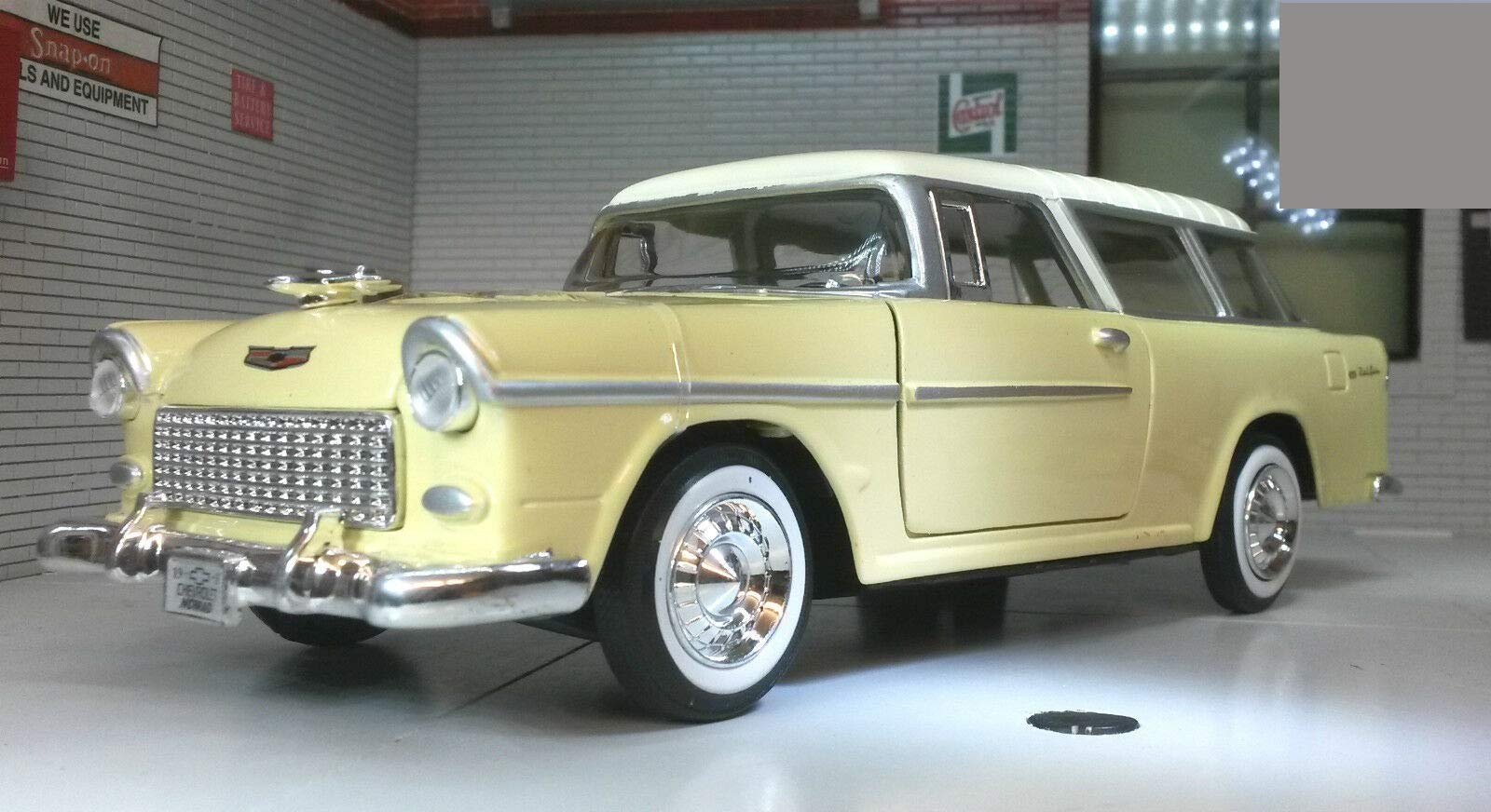 1955 Chevrolet Bel Air Nomad Yellow with White Top 1/24 Diecast Model Car by Motormax
