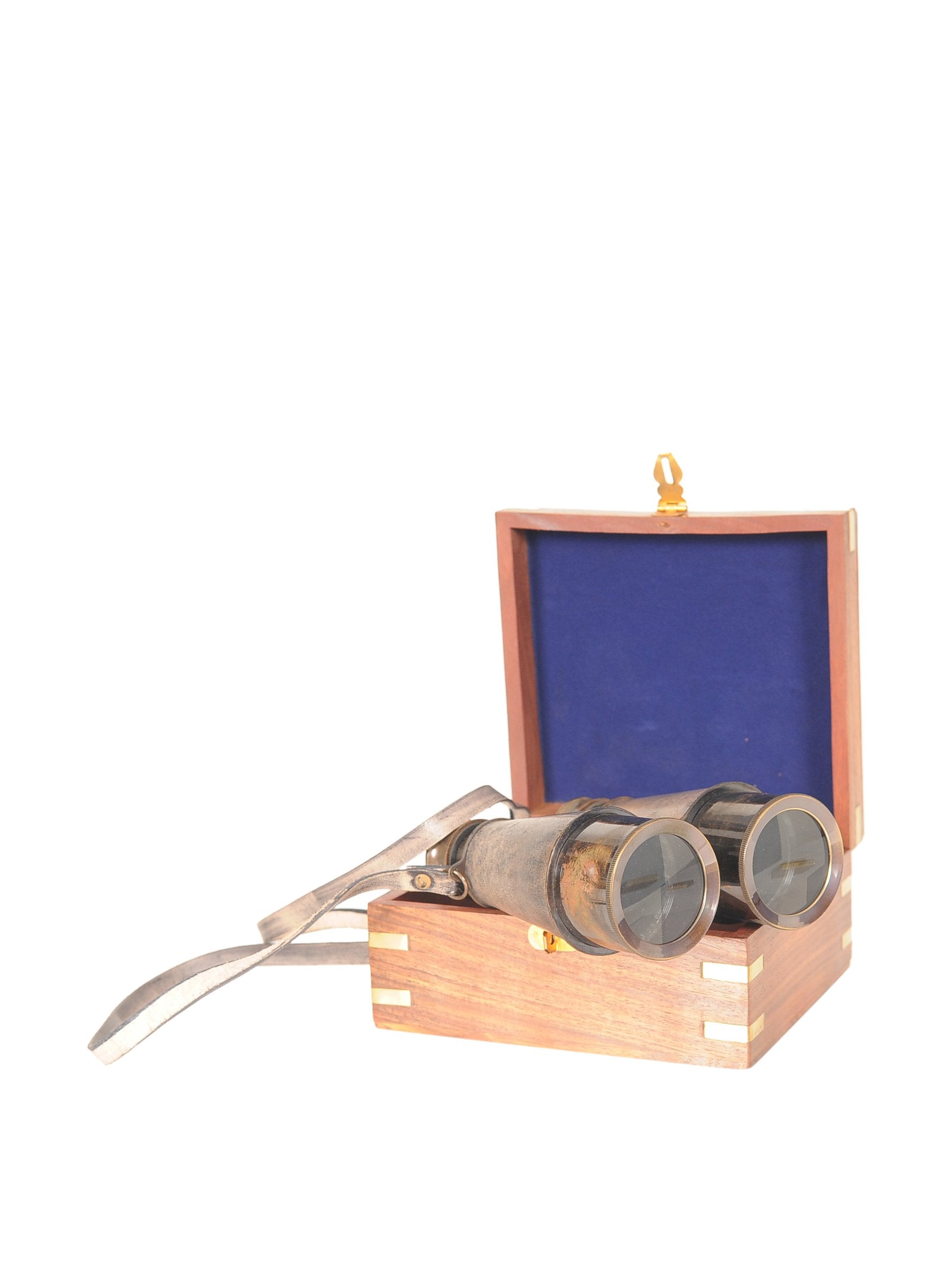 Binocular w leather overlay in wood box