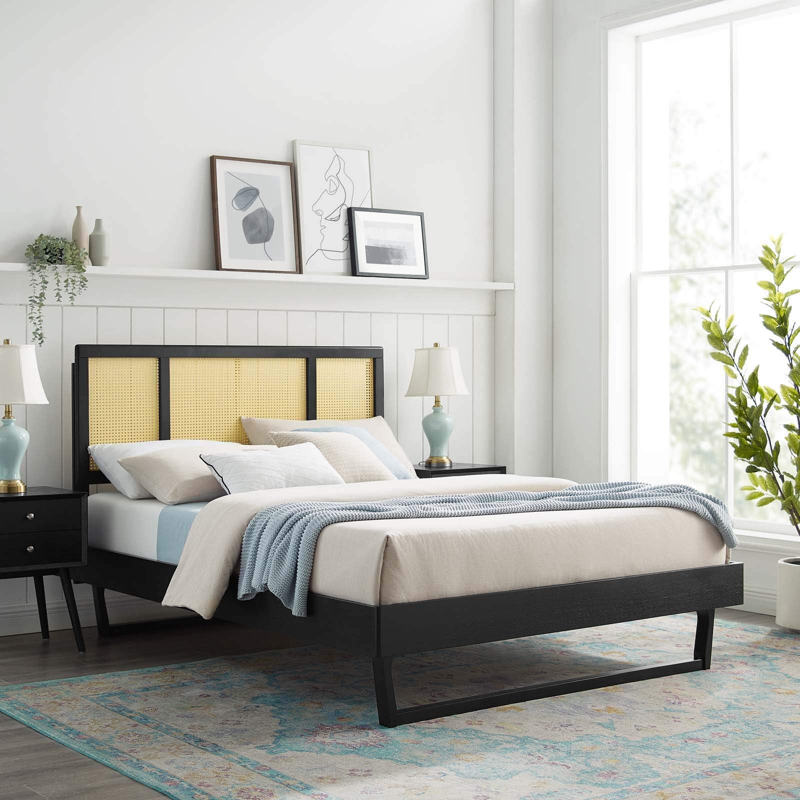 Casafoyer Kelsea Cane and Wood Full Platform Bed with Angular Legs in Black