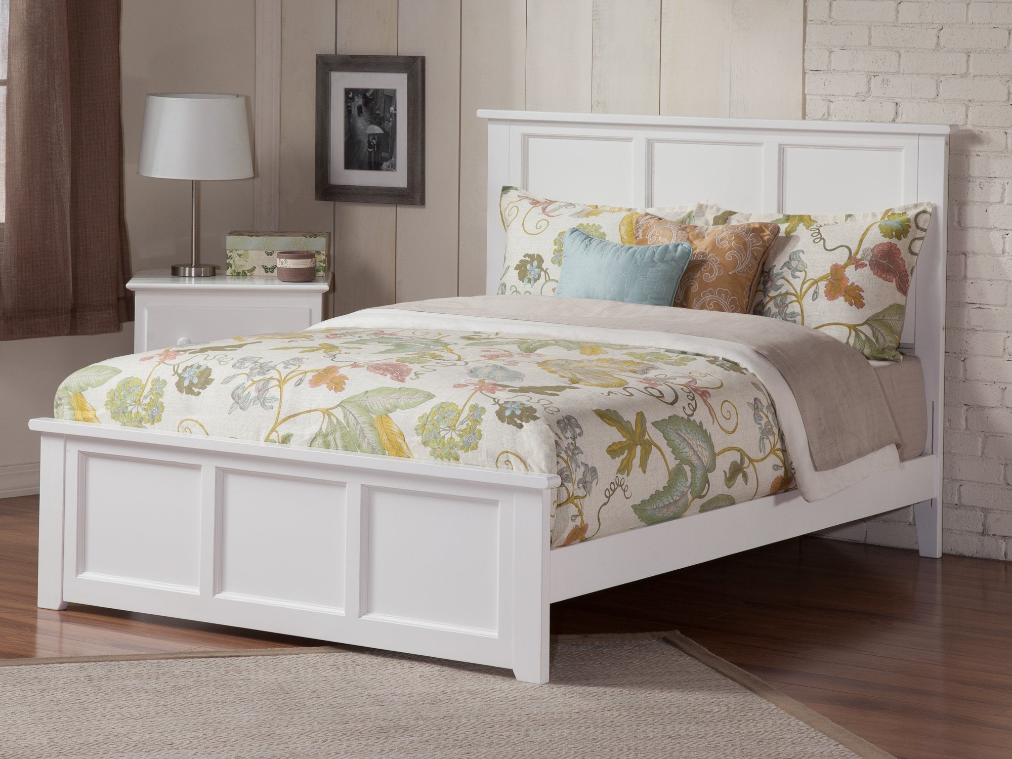 Madison Queen Low Profile Platform Bed with Matching Footboard in White