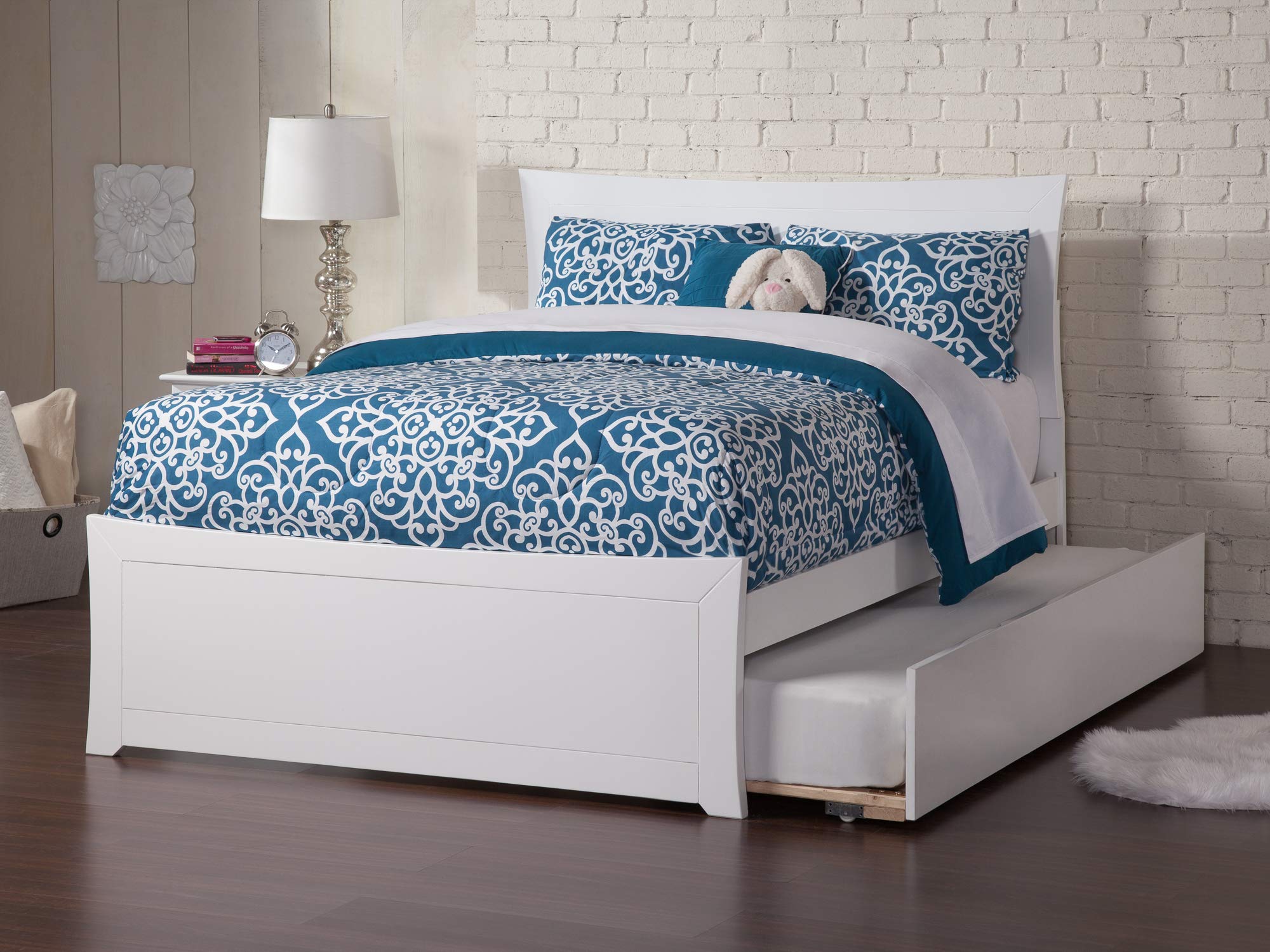 Metro Full Platform Bed with Matching Foot Board with Twin Size Urban Trundle Bed in White