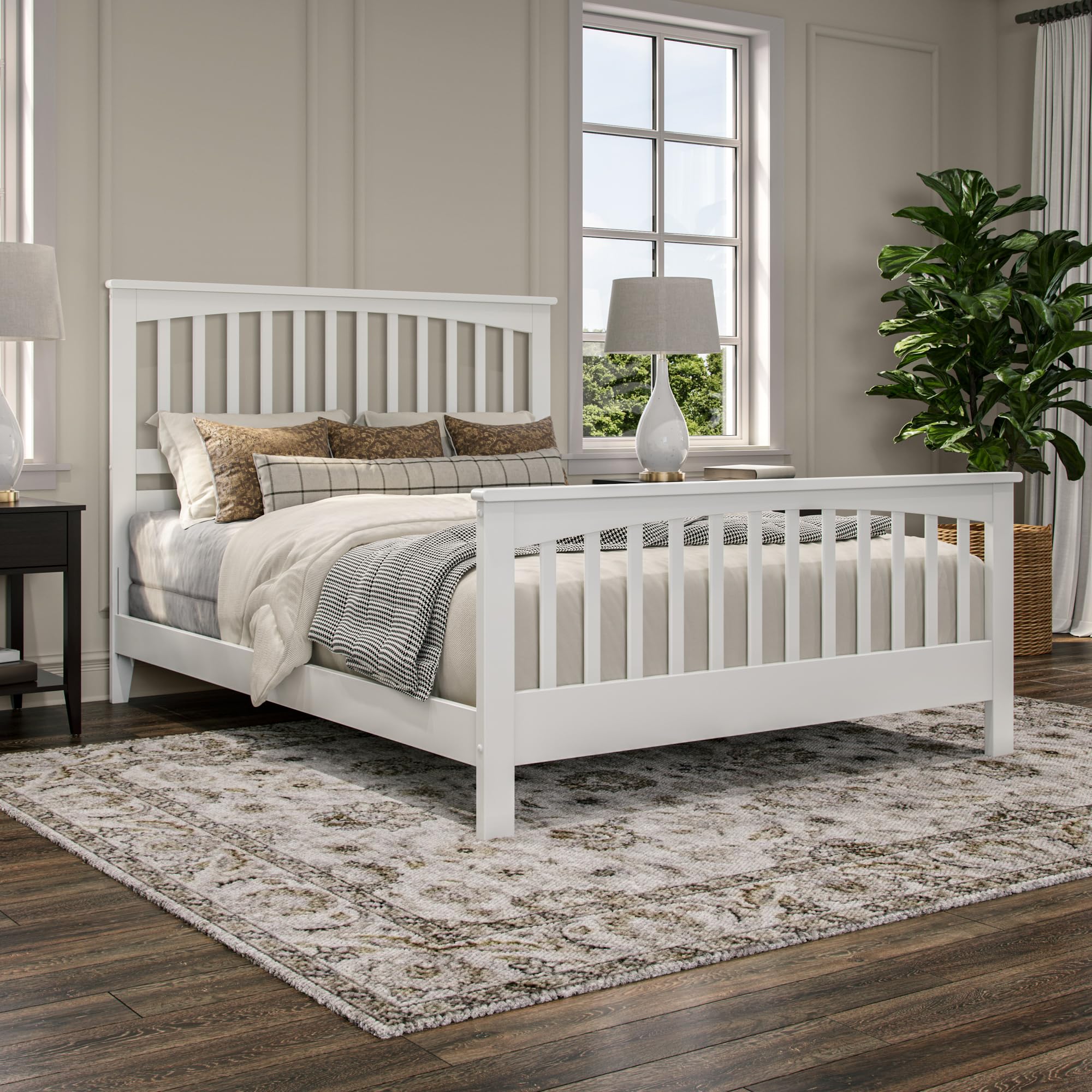 Brooklyn Queen Foundation Bed with Matching Footboard in White