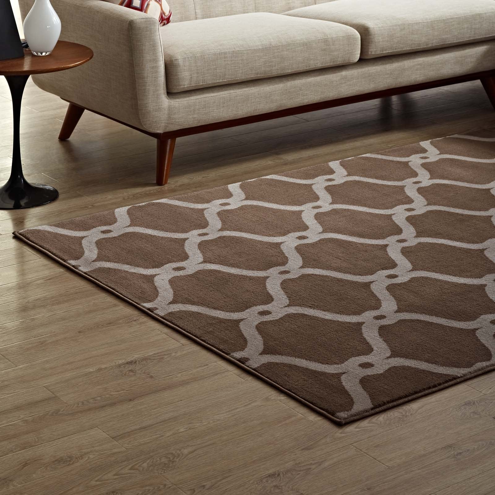 Beltara Chain Link Transitional Trellis 8x10 Area Rug - Dark Tan and Beige