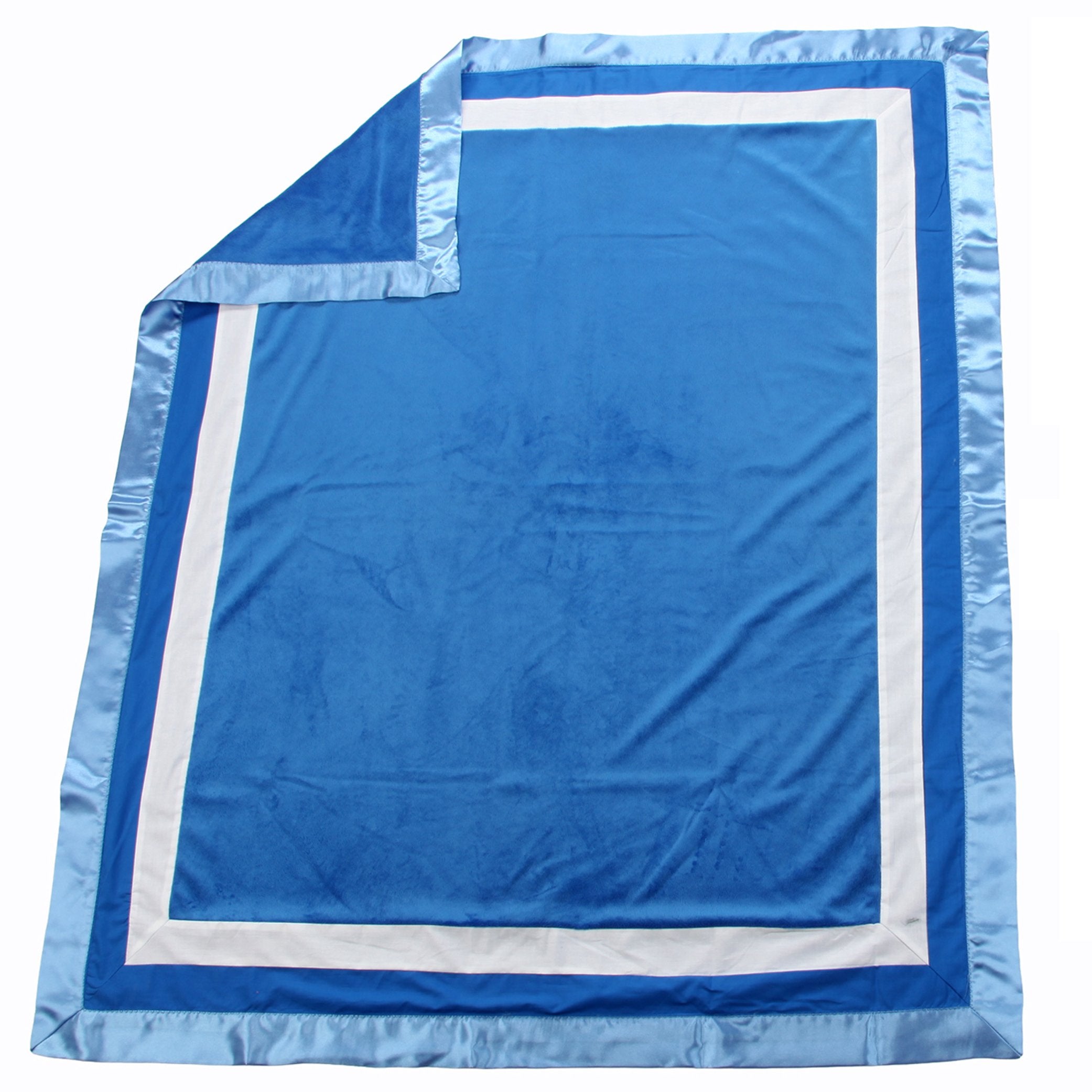 One Grace Place Simplicity Blue Medium Quilt, Blue, Light Blue, White
