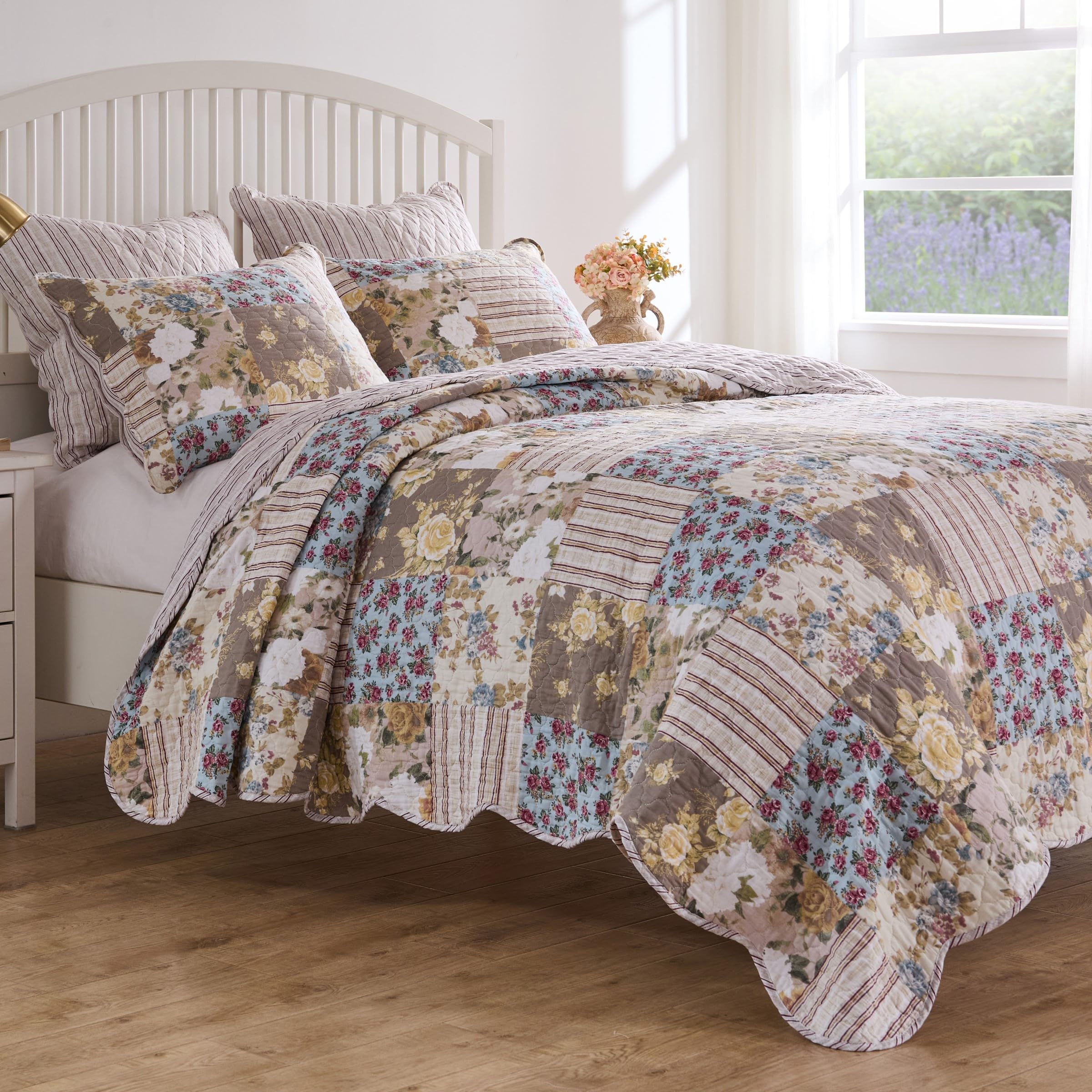Greenland Home Fashions GL-2411BMSQ French Country Quilt Set, 3-Piece Full/Queen, Multi