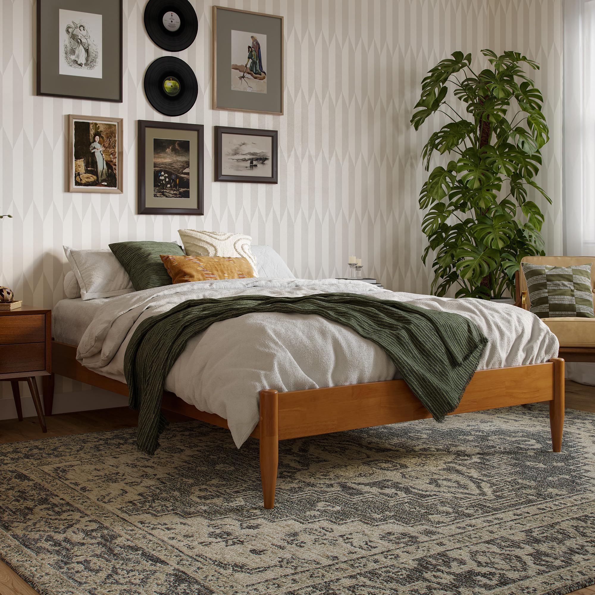 Pasadena 12 Full Platform Bed Frame in Light Toffee