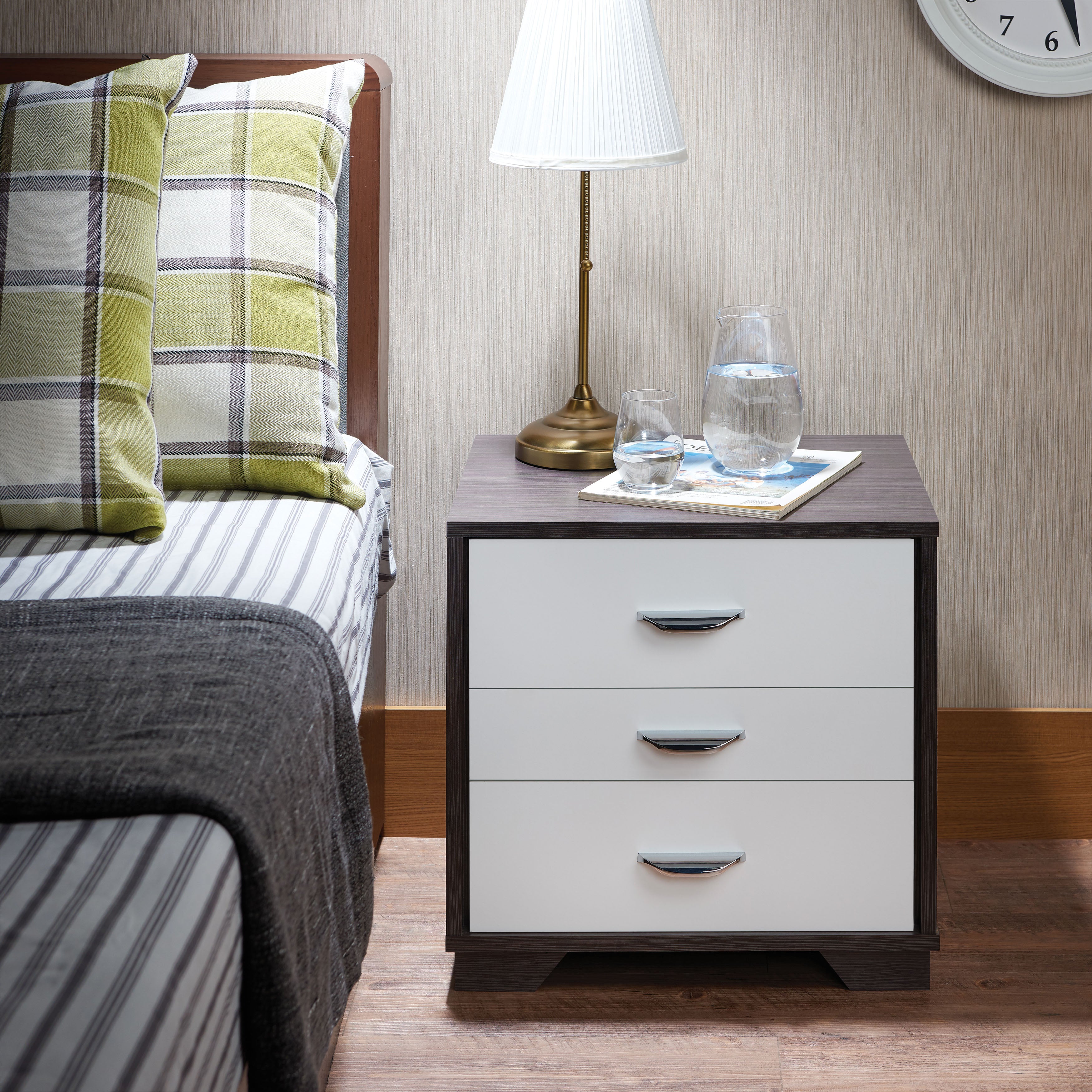 Eloy - Nightstand White & Black