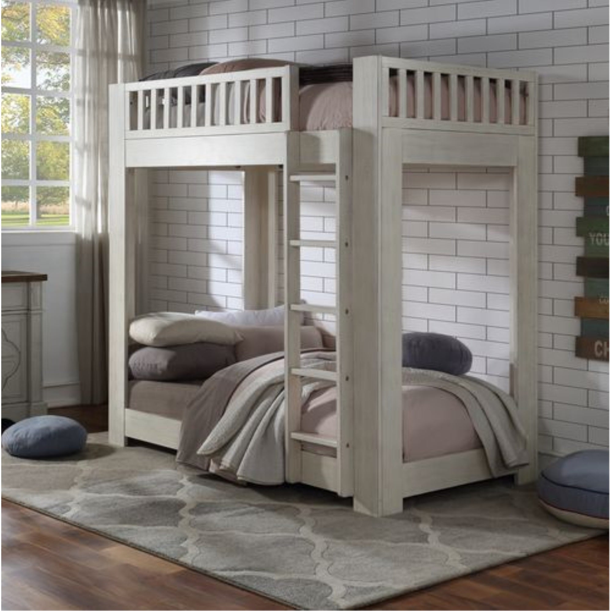 BD00612 T/T Bunk Bed - Weathered White Finish, Cedro (1Set/2Ctn)