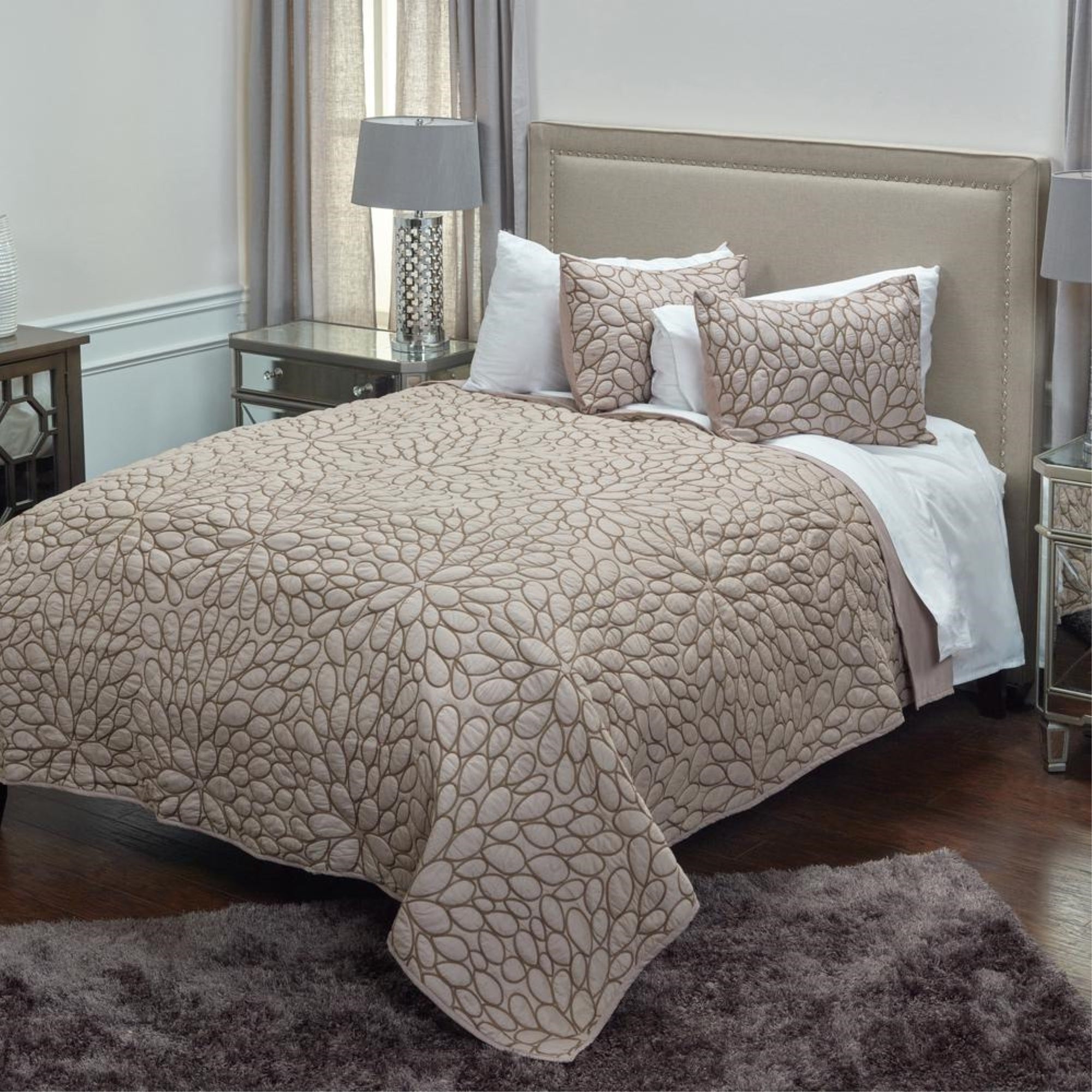 Rizzy Home 90″ x 92″ Quilt- BT1571