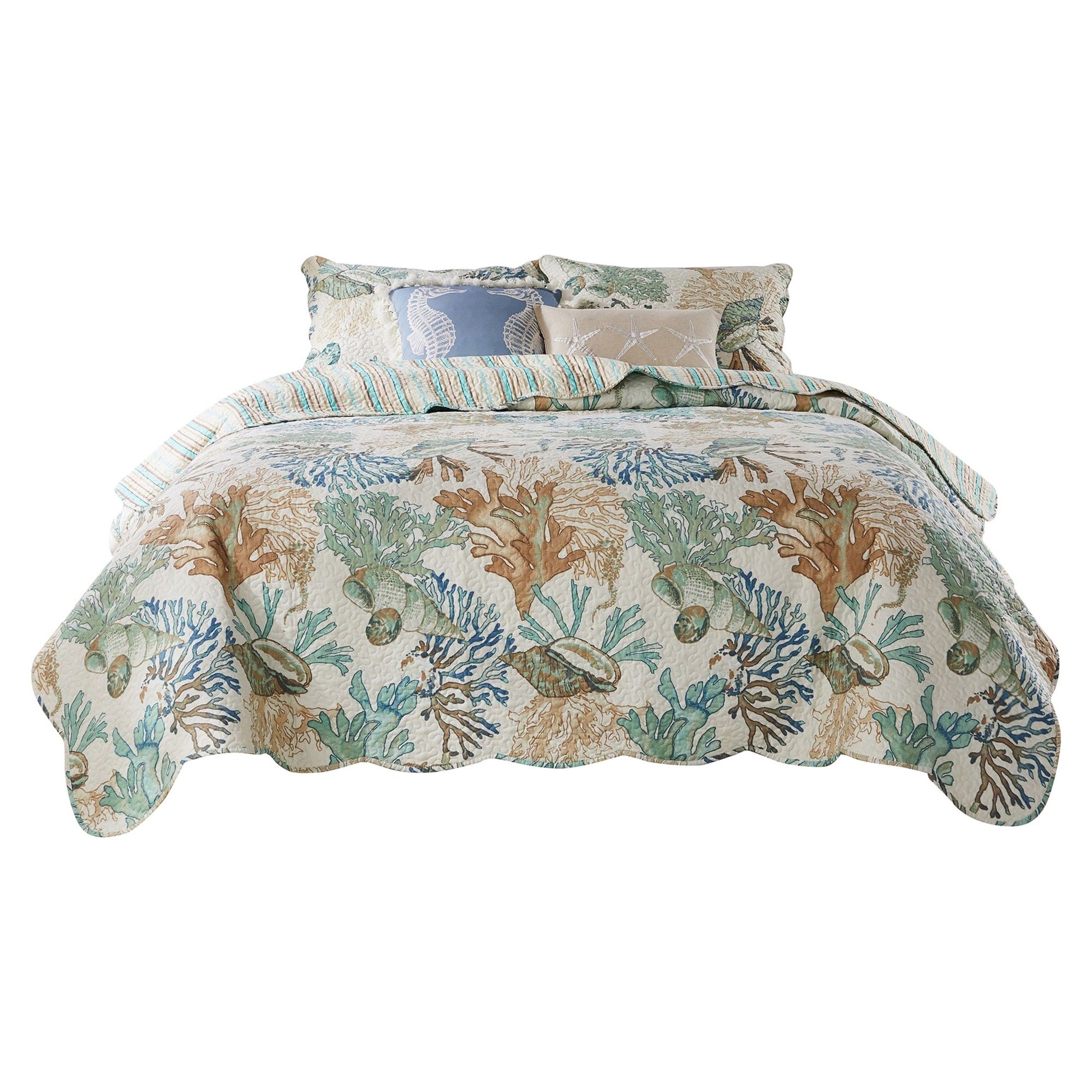 Wade 5 Piece Full Quilt Set, Ocean Design, Scalloped Edges, Floral Pattern