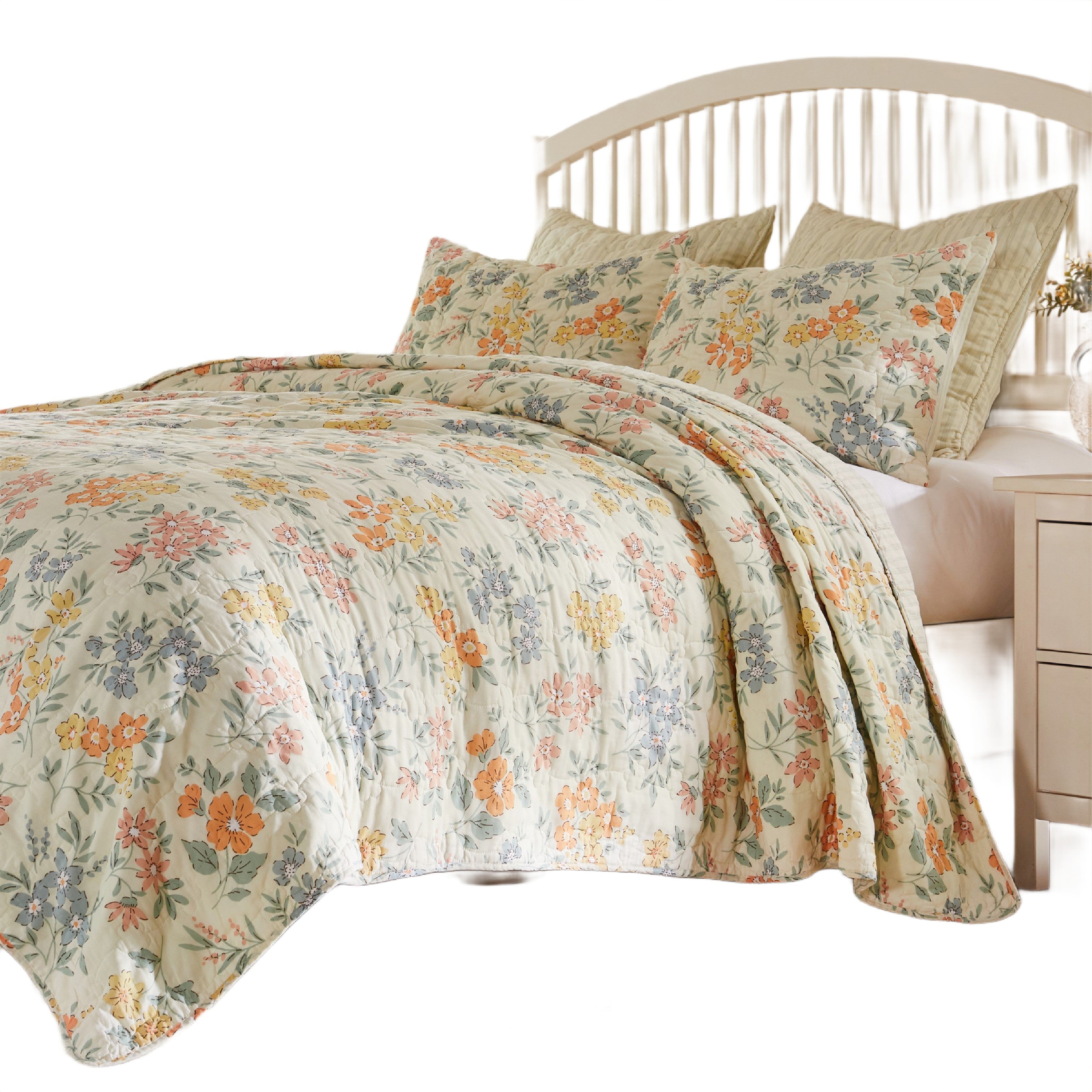 Loso 2pc Twin Size Quilt Set, Soft White Floral Pattern, Reversible