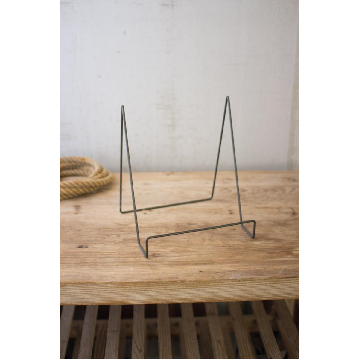 Wire Easel With Brass Finish - Large