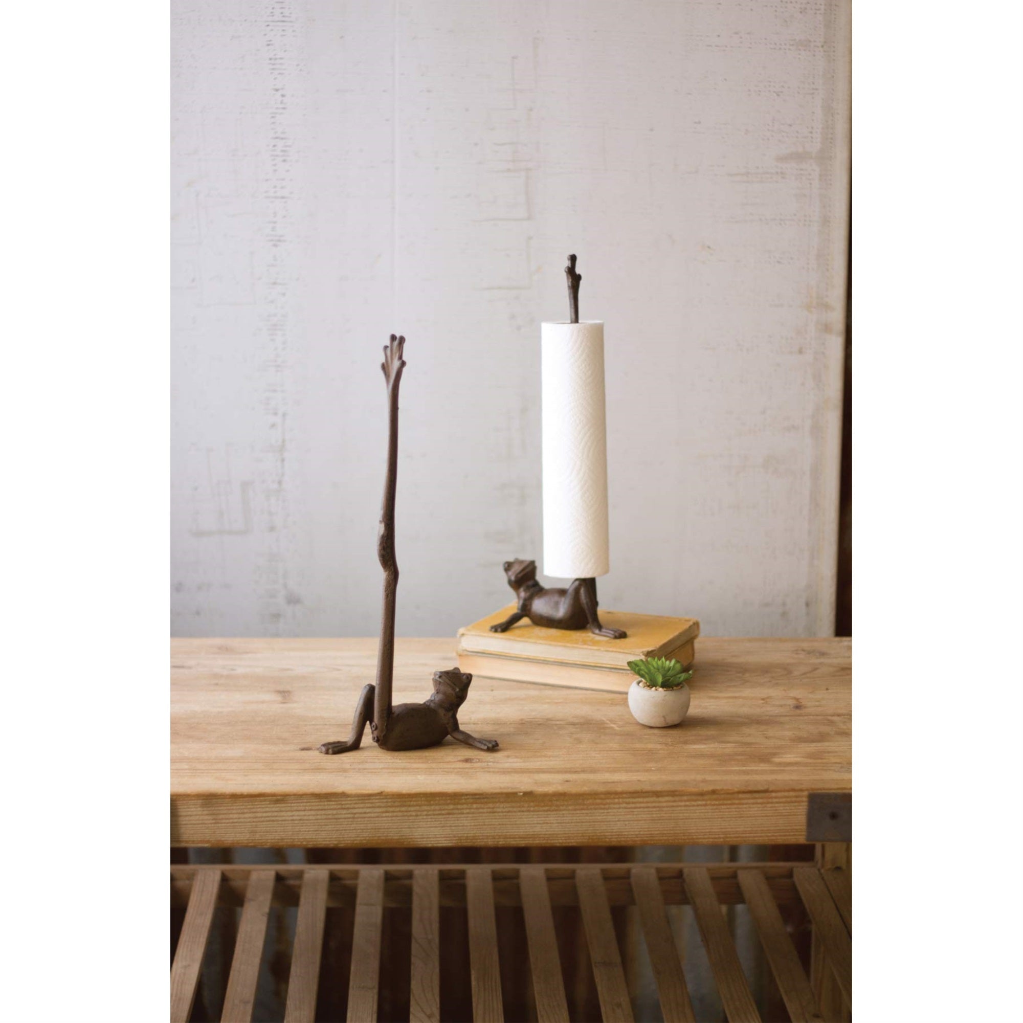 Cast Iron Frog Paper Towel Holder
