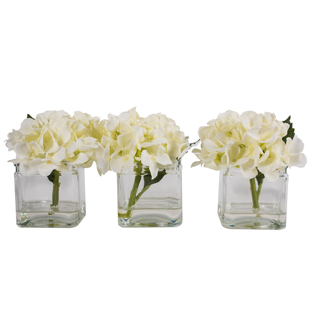 Vickerman 5″ White Hydrangea in Glass Cube 3/Set - F12236