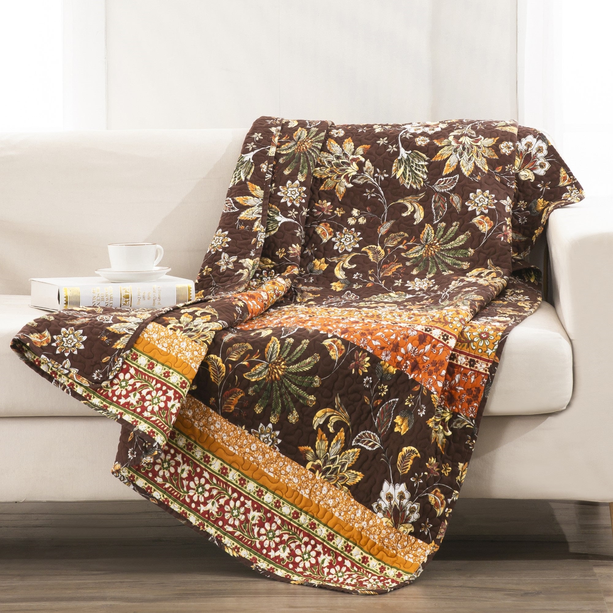 Audrey Chocolate, Accessory Throw