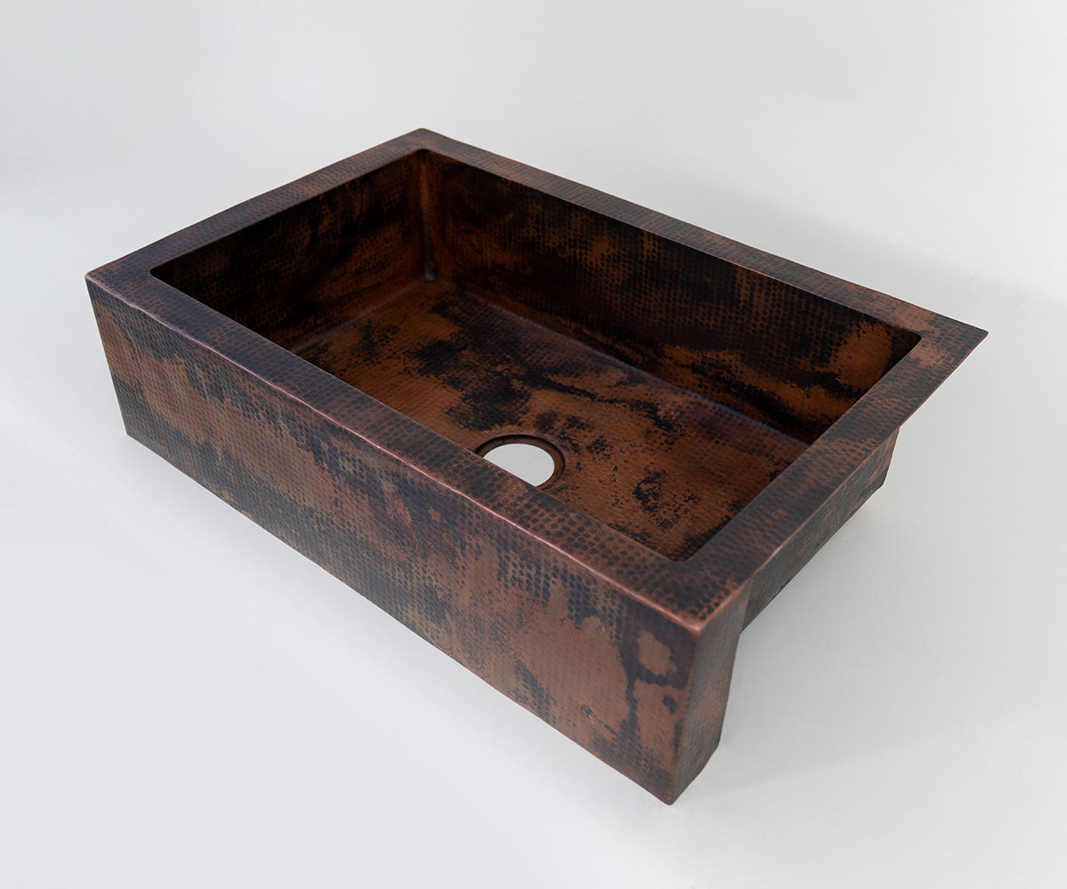 INNOVA COPPER FARMHOUSE KITCHEN SINK 25X22X9 G17 NATURAL W/SPOTS