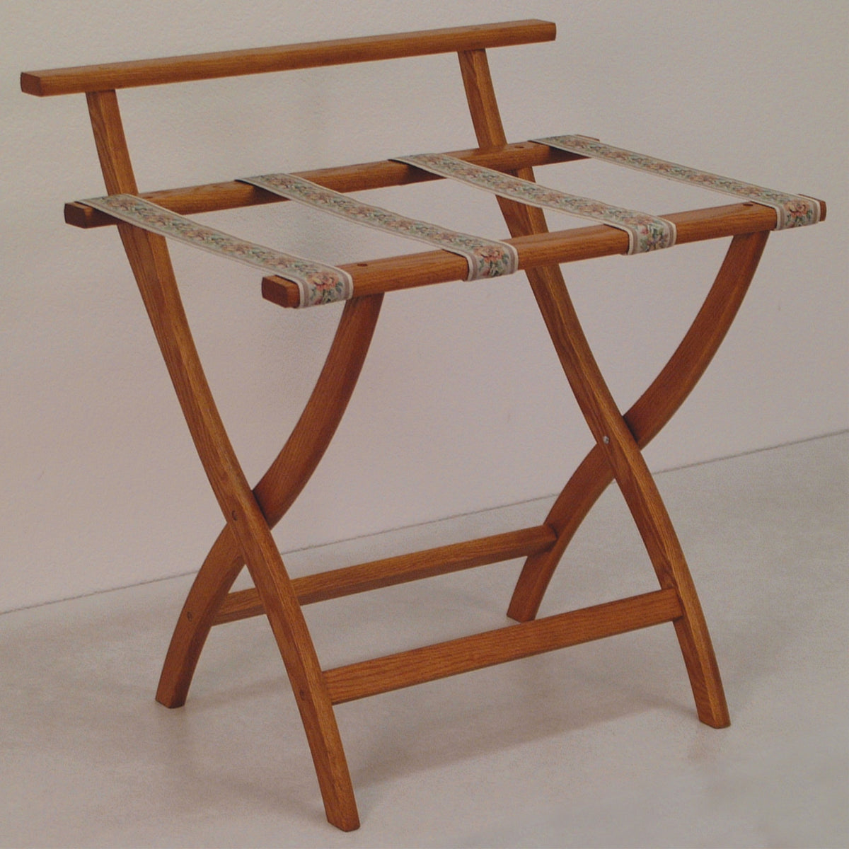 Wooden Mallet Wallsaver Luggage Rack, Tapestry Straps, Medium Oak