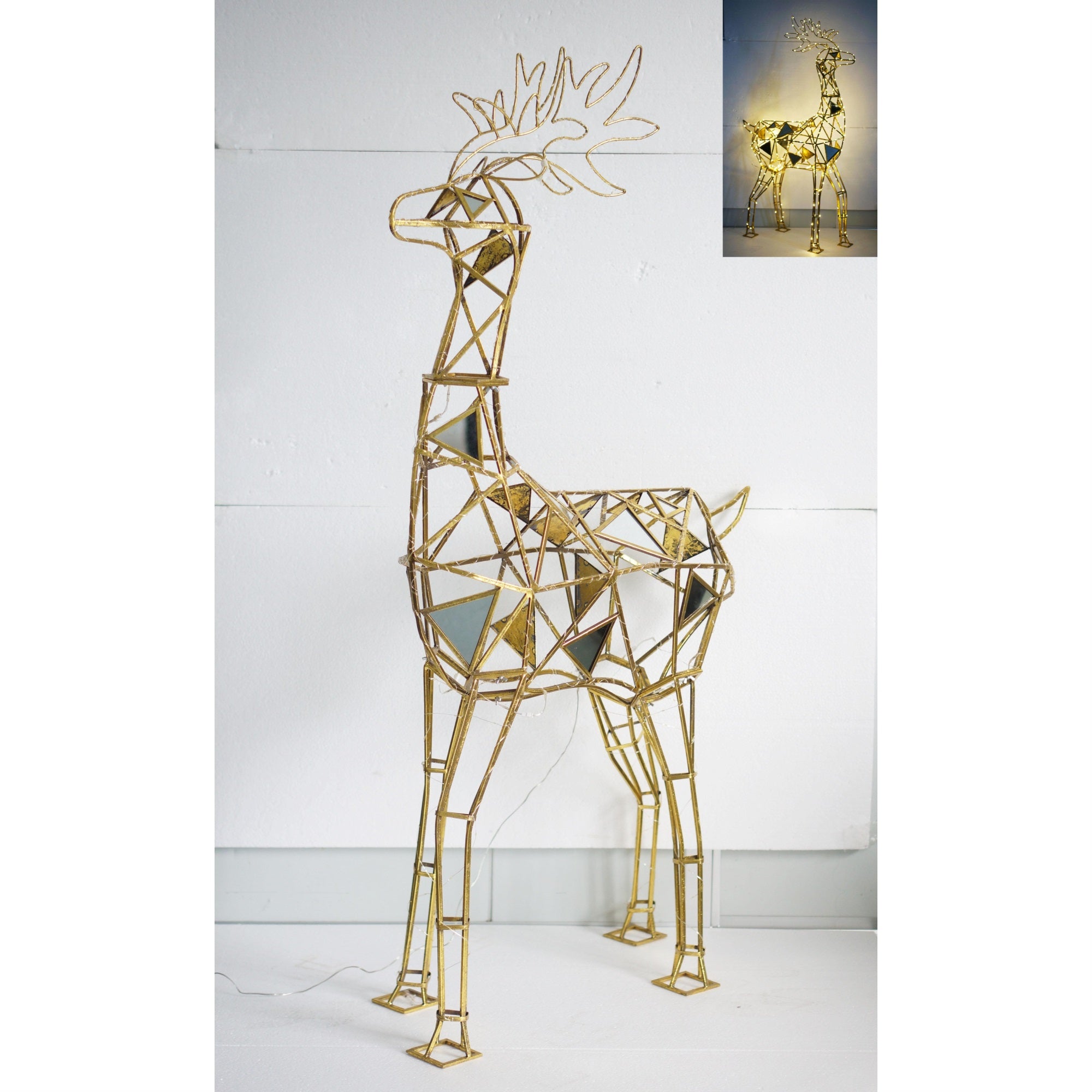 Led Lighted Metalreindeer