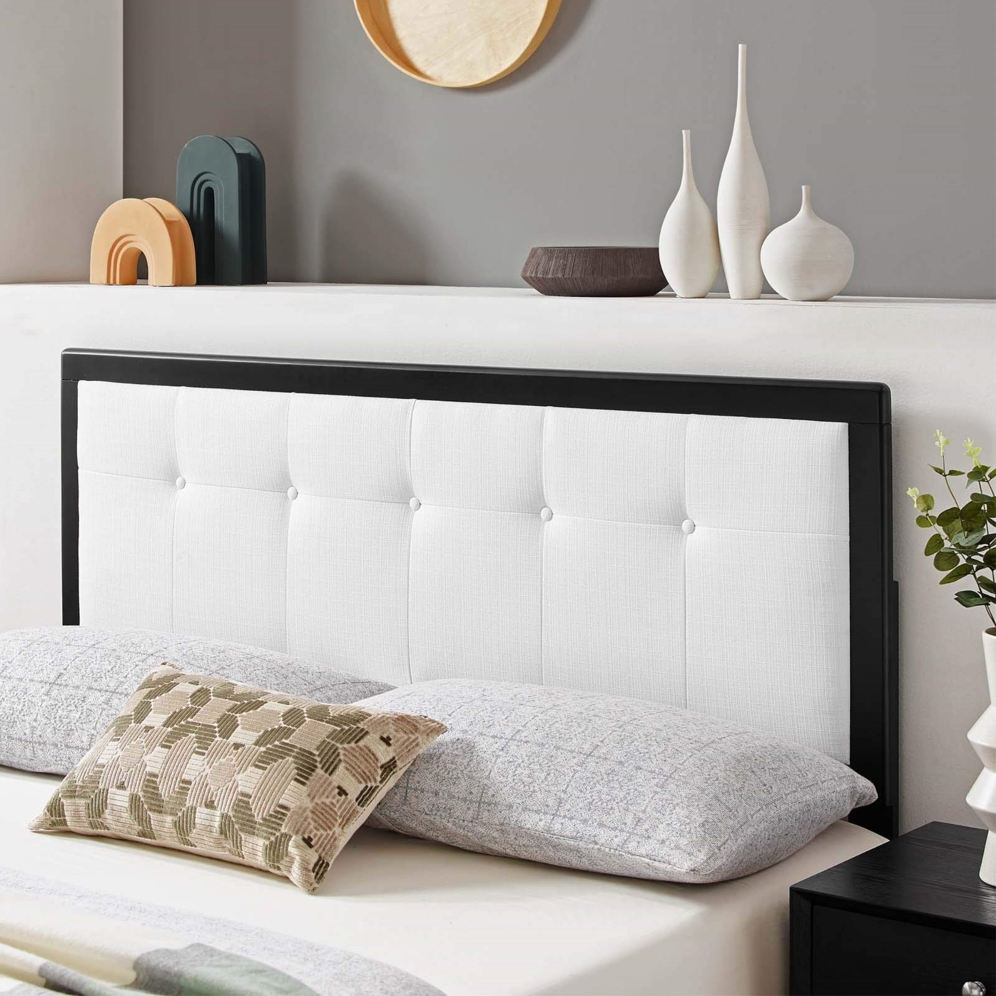 Casafoyer Draper Tufted Queen Fabric And Wood Headboard In Black White
