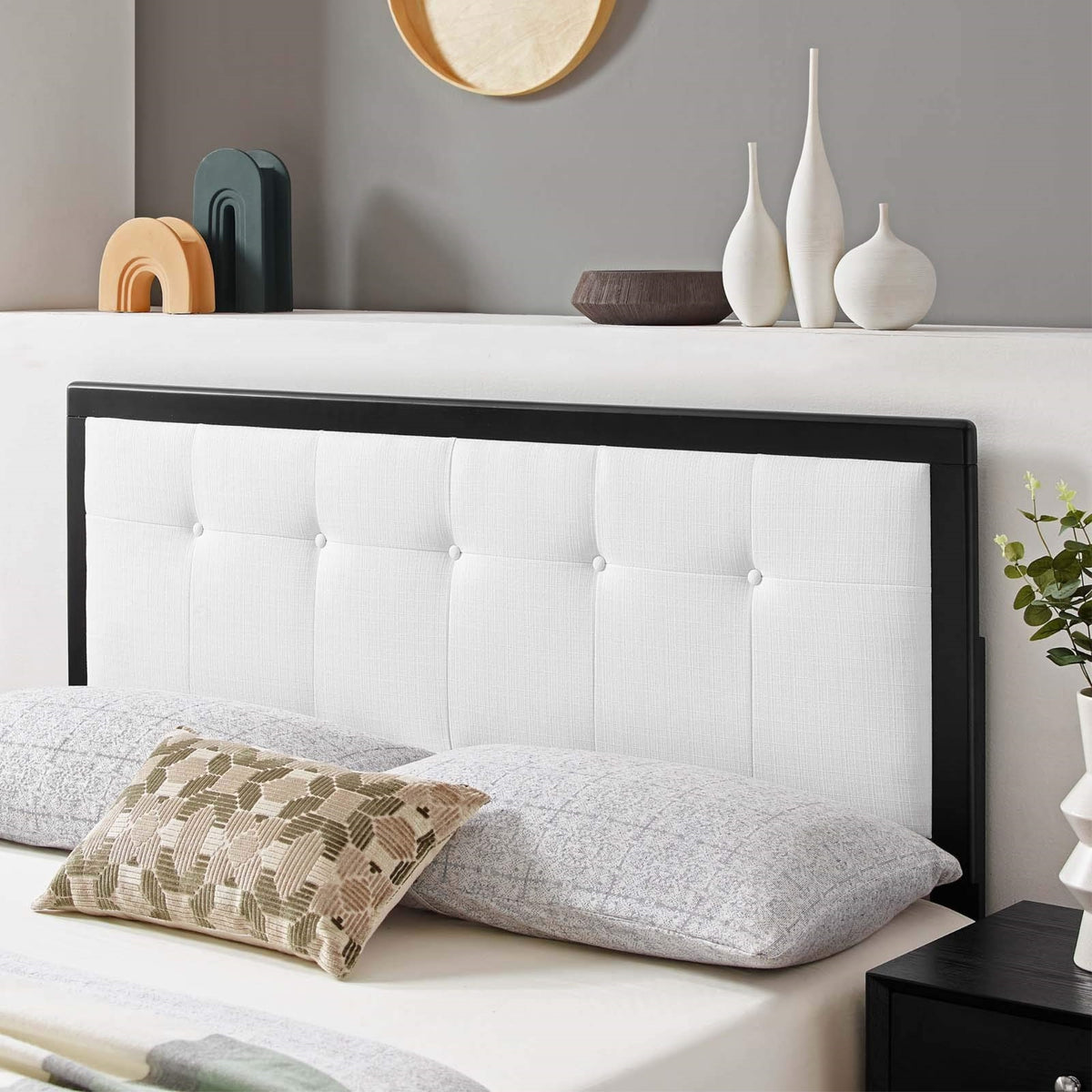 Casafoyer Draper Tufted Queen Fabric And Wood Headboard In Black White