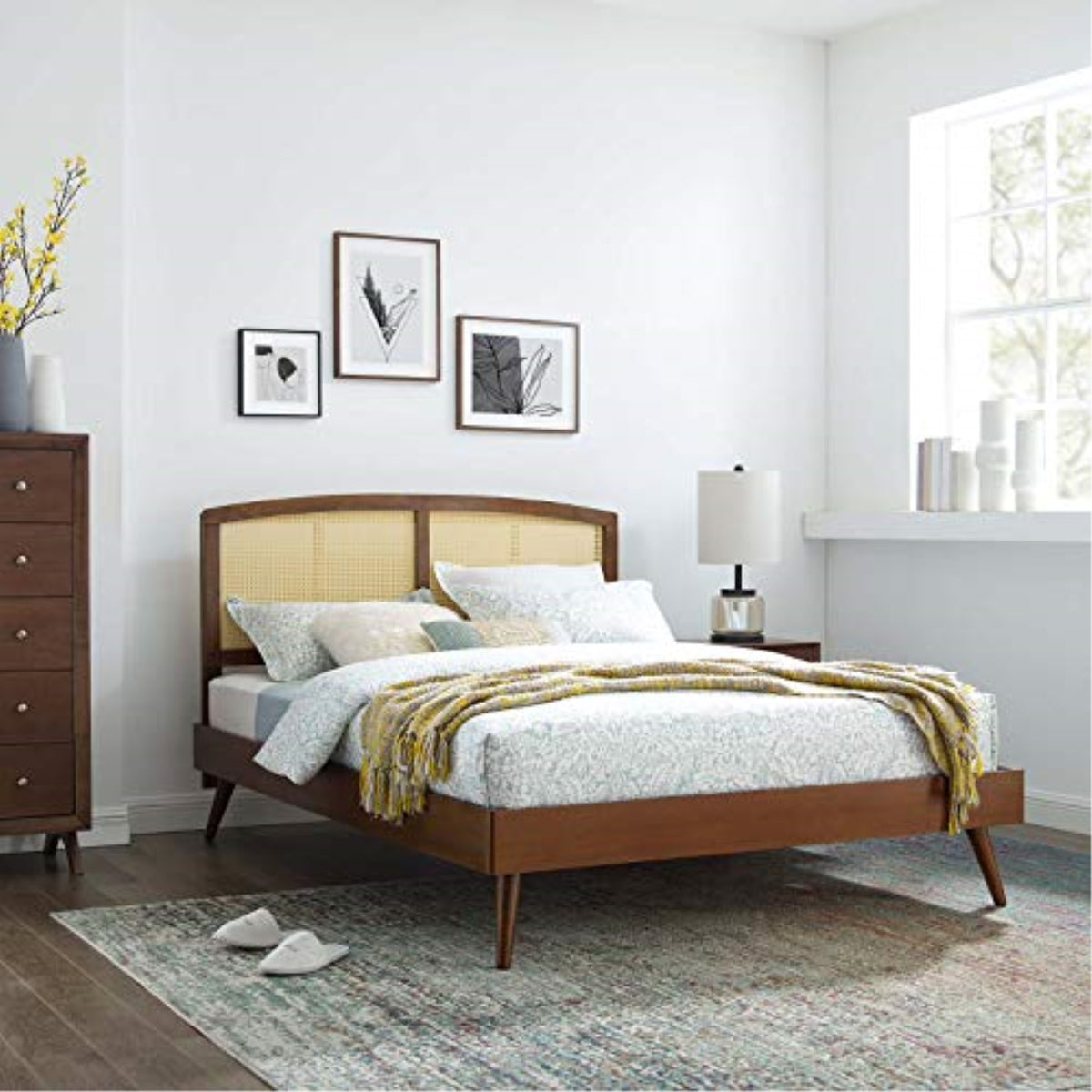 Casafoyer Sierra Cane And Wood King Platform Bed With Splayed Legs In Walnut