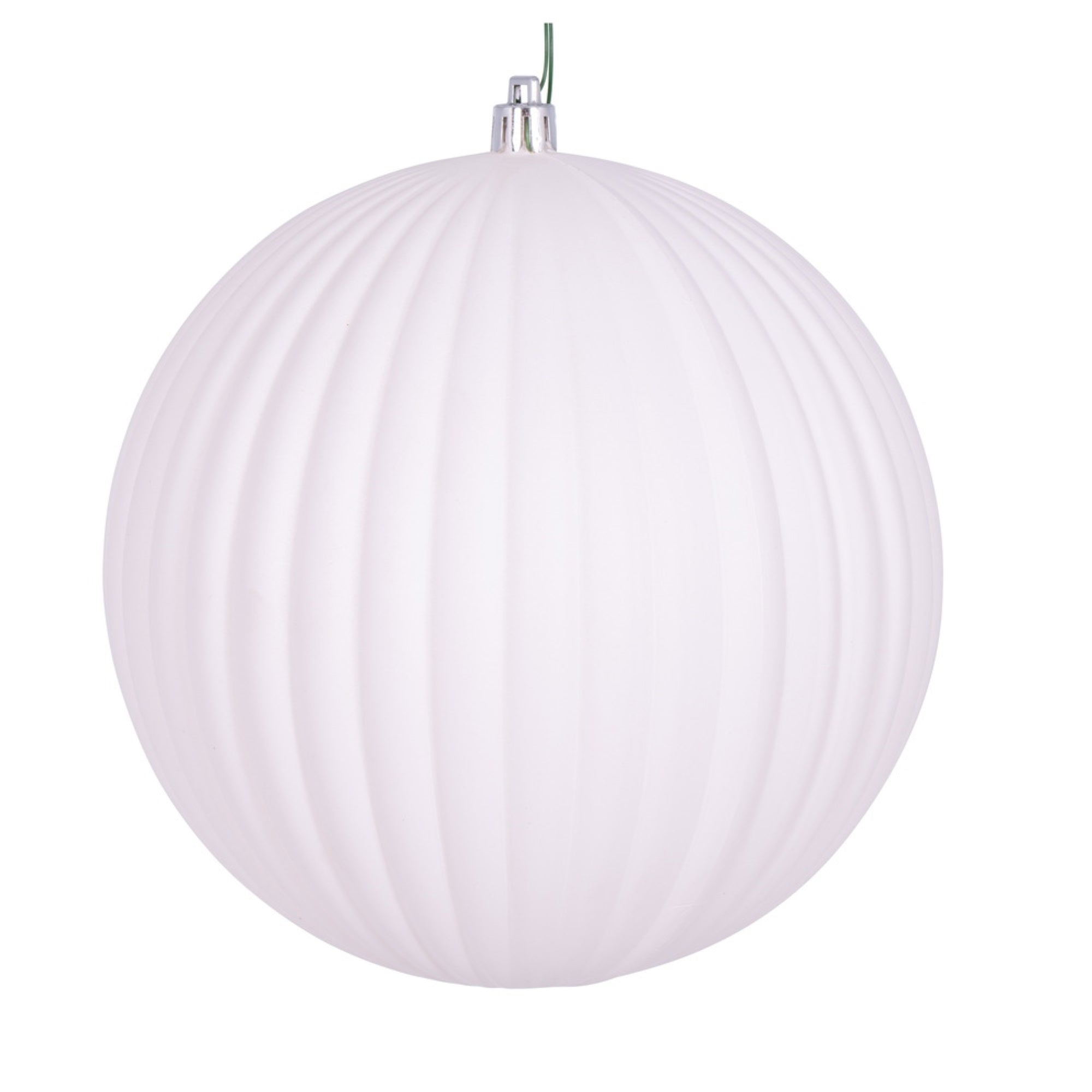 Vickerman 6″ White Matte Lined Ball Ornament 4 per Bag.