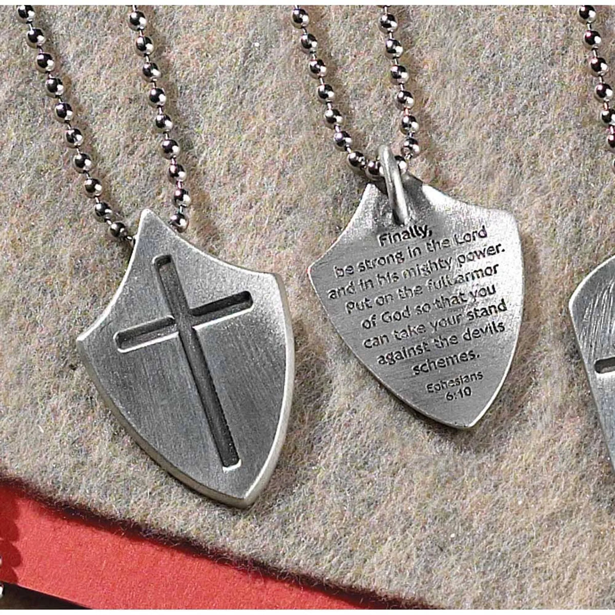 Pewter Shield Necklace 21'