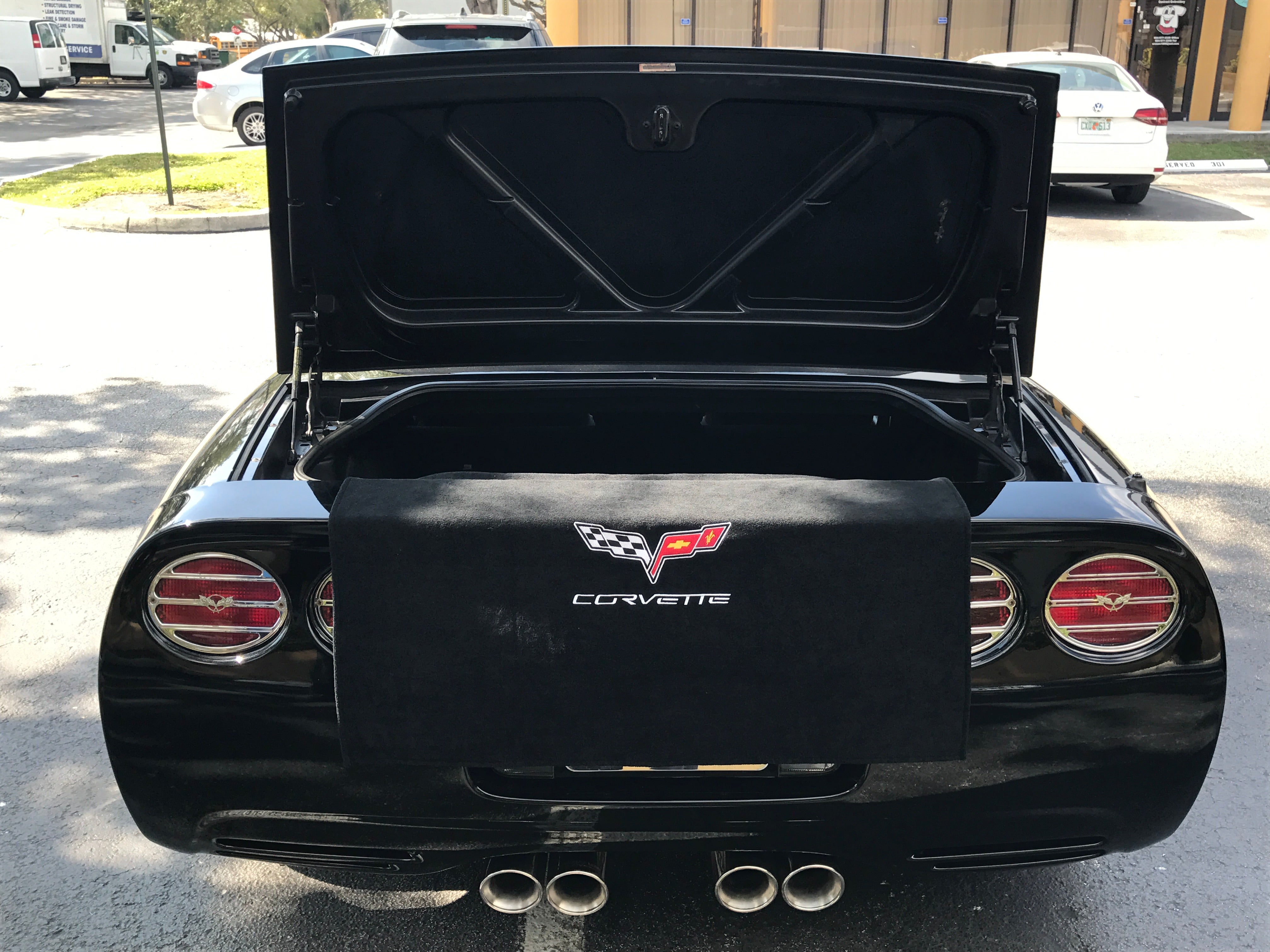 TRUNK TOWEL
